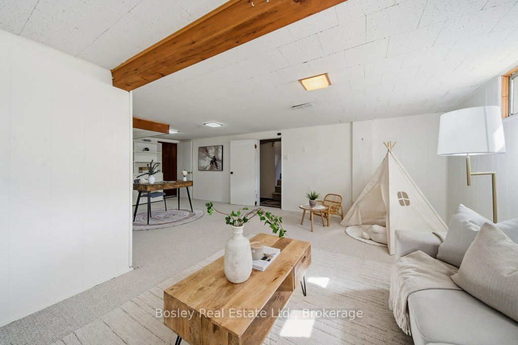 18 Maywood Road Property Photo 25