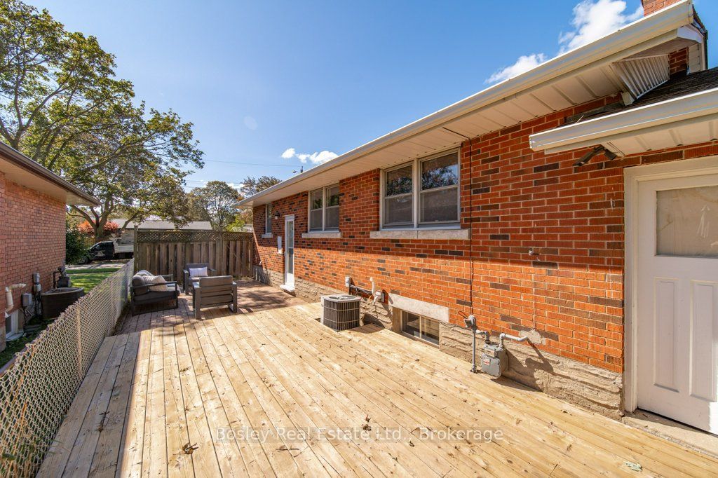 18 Maywood Road Property Photo 34