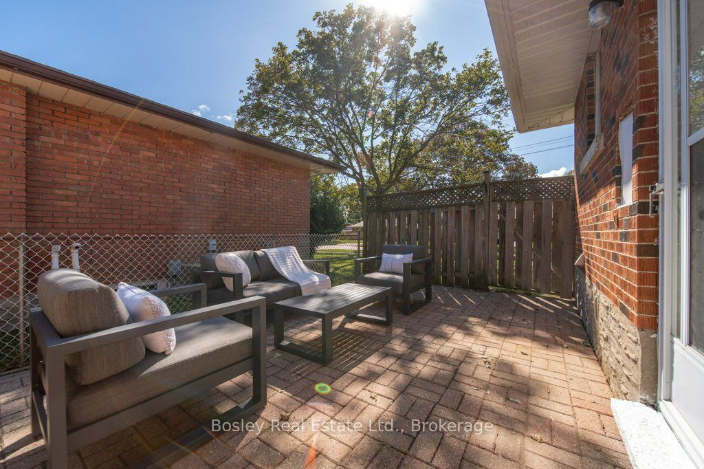 18 Maywood Road Property Photo 37
