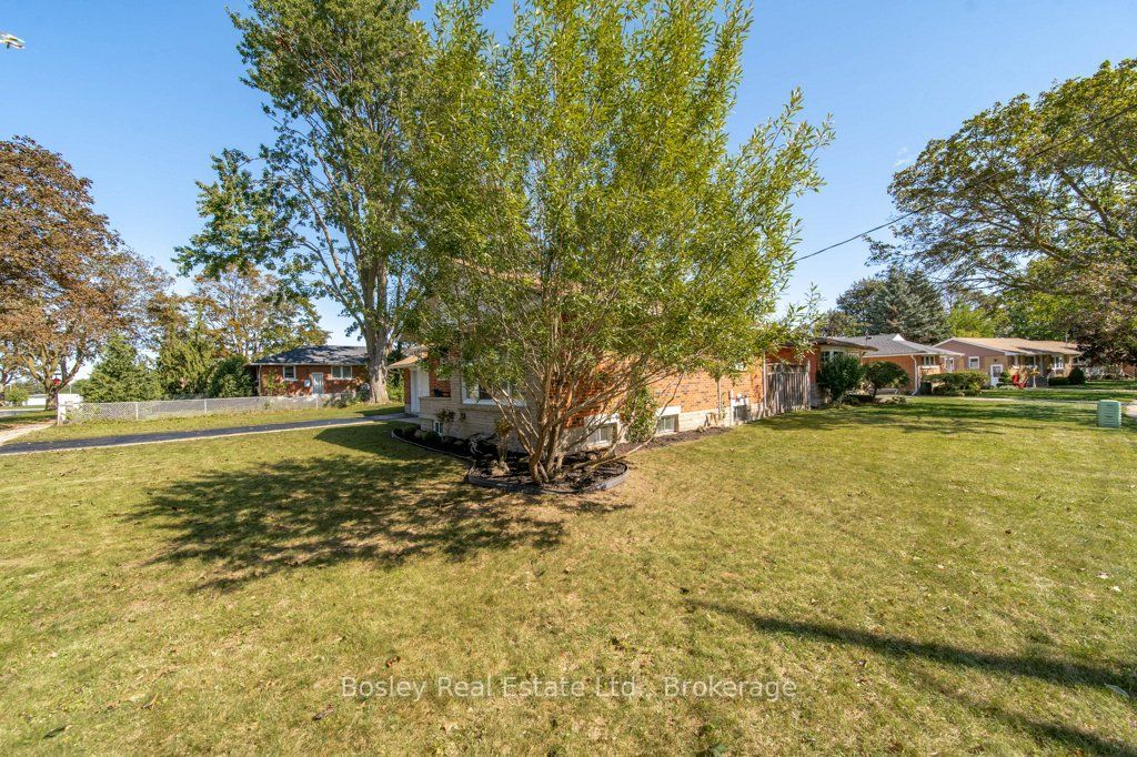 18 Maywood Road Property Photo 42