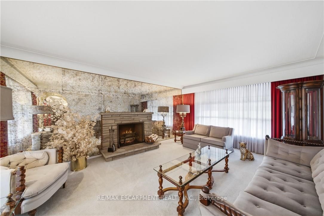 24 West 32nd Street Property Photo 12