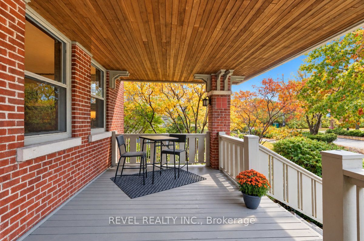 204 Clemow Avenue Property Photo 10