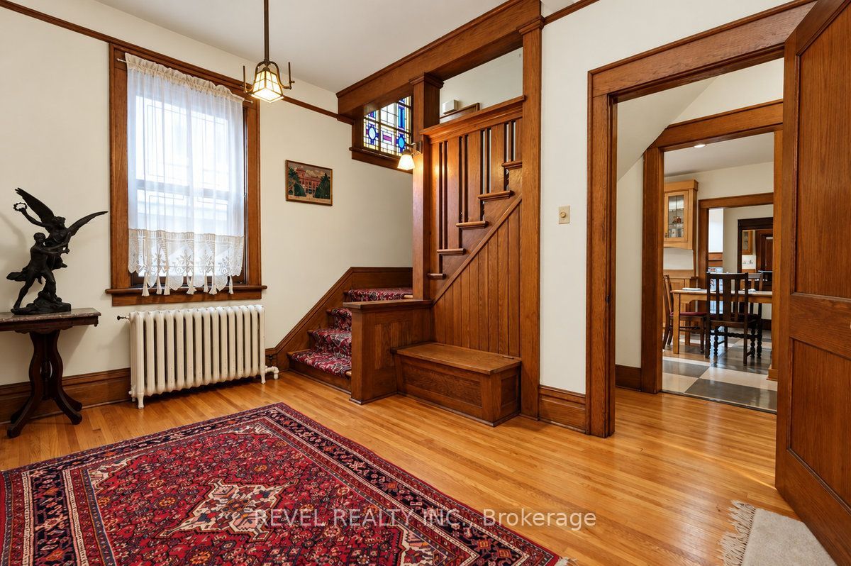 204 Clemow Avenue Property Photo 12