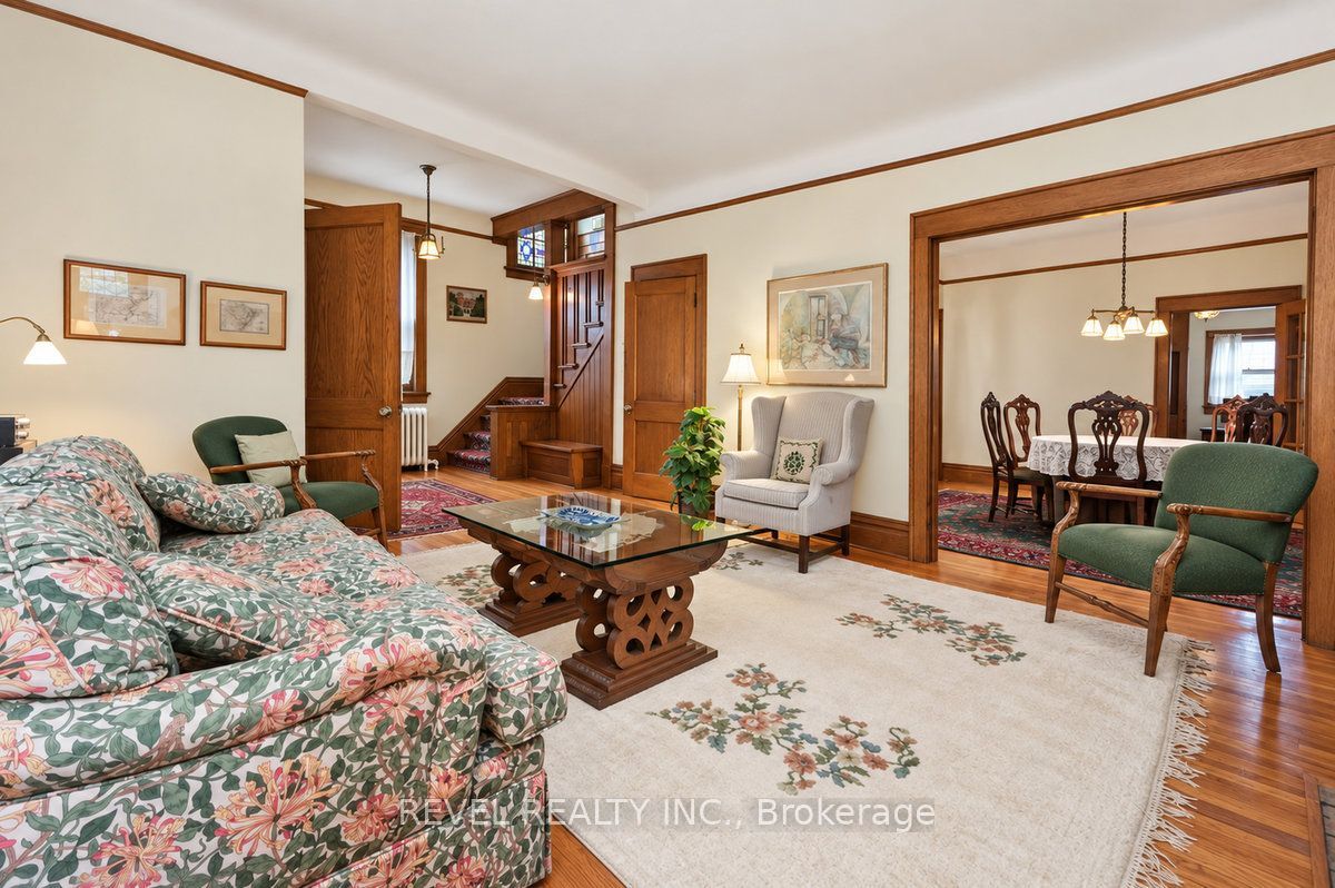 204 Clemow Avenue Property Photo 14