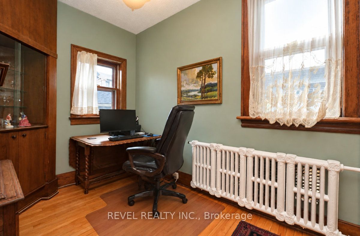 204 Clemow Avenue Property Photo 27
