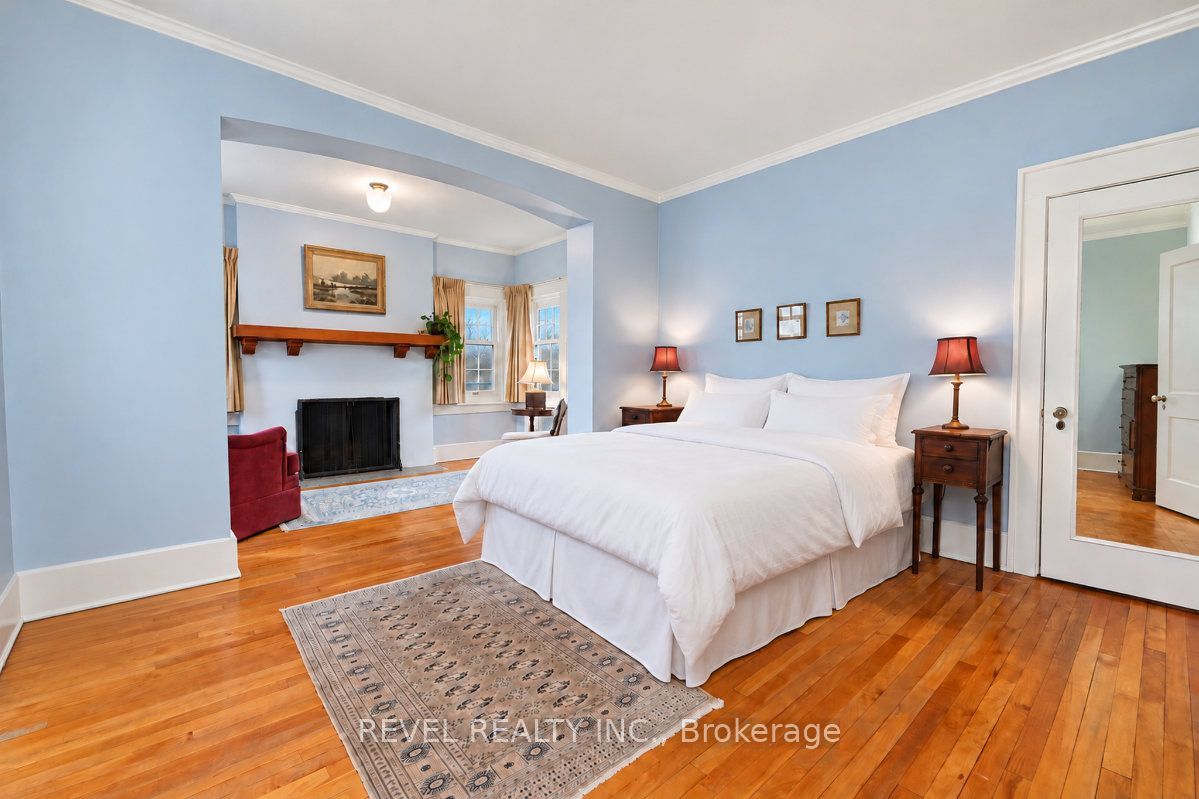 204 Clemow Avenue Property Photo 29