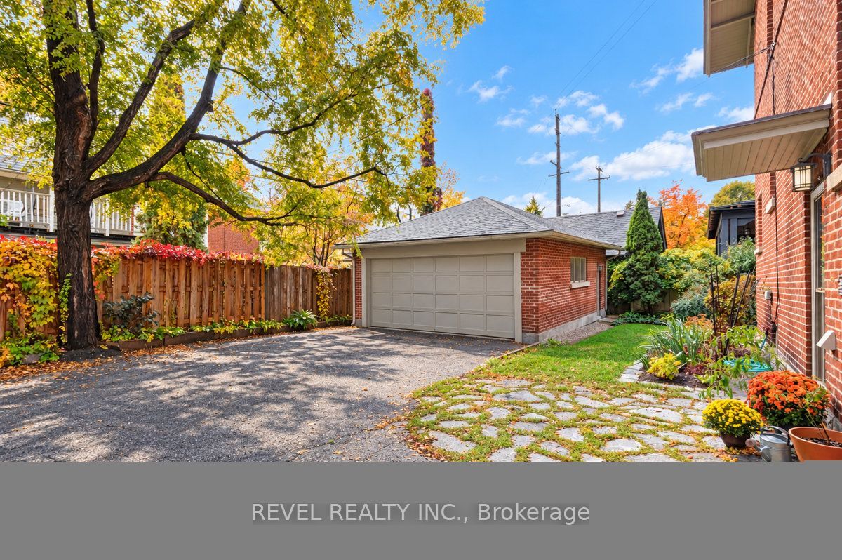 204 Clemow Avenue Property Photo 46