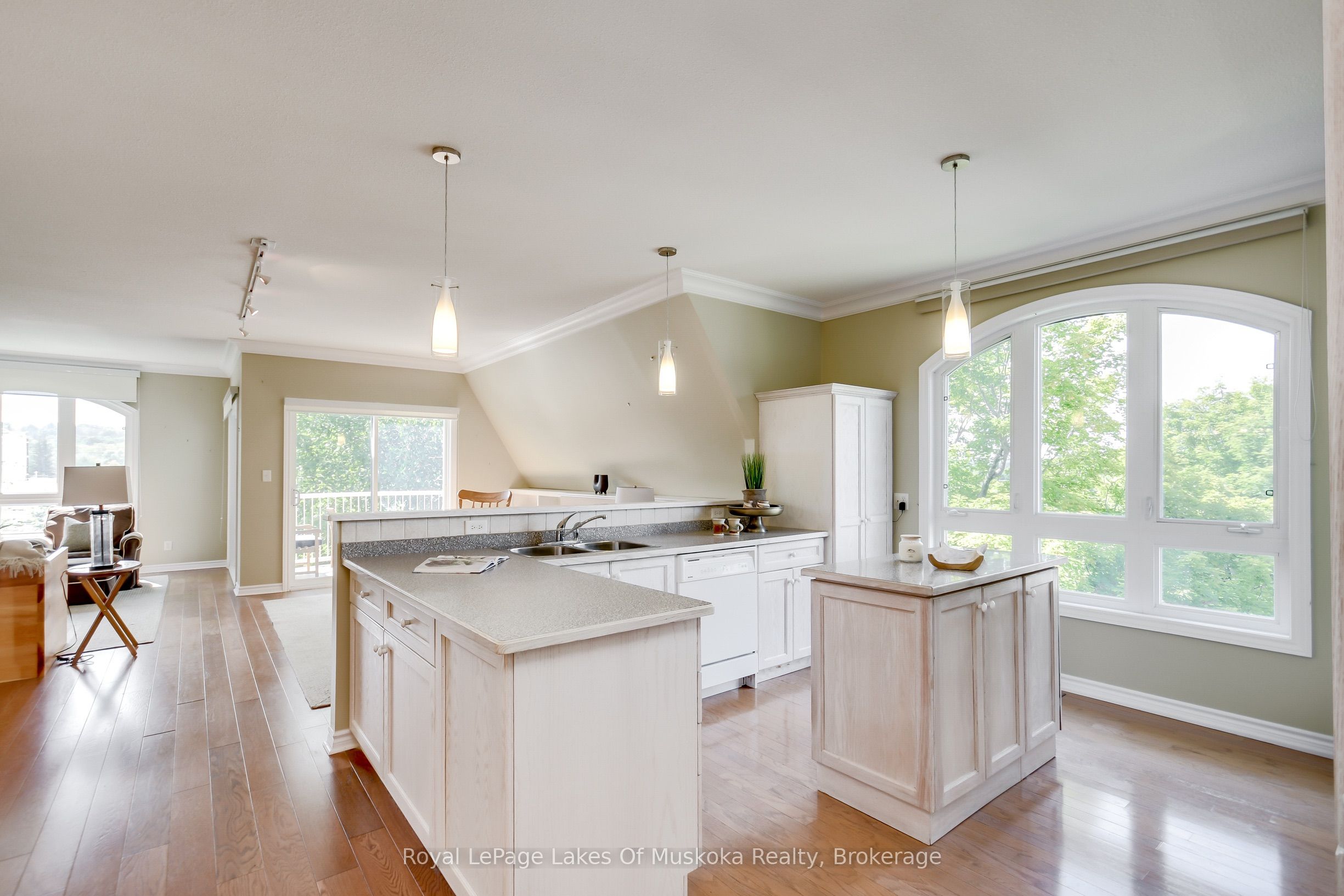 31 Dairy Lane 401 Property Photo 6