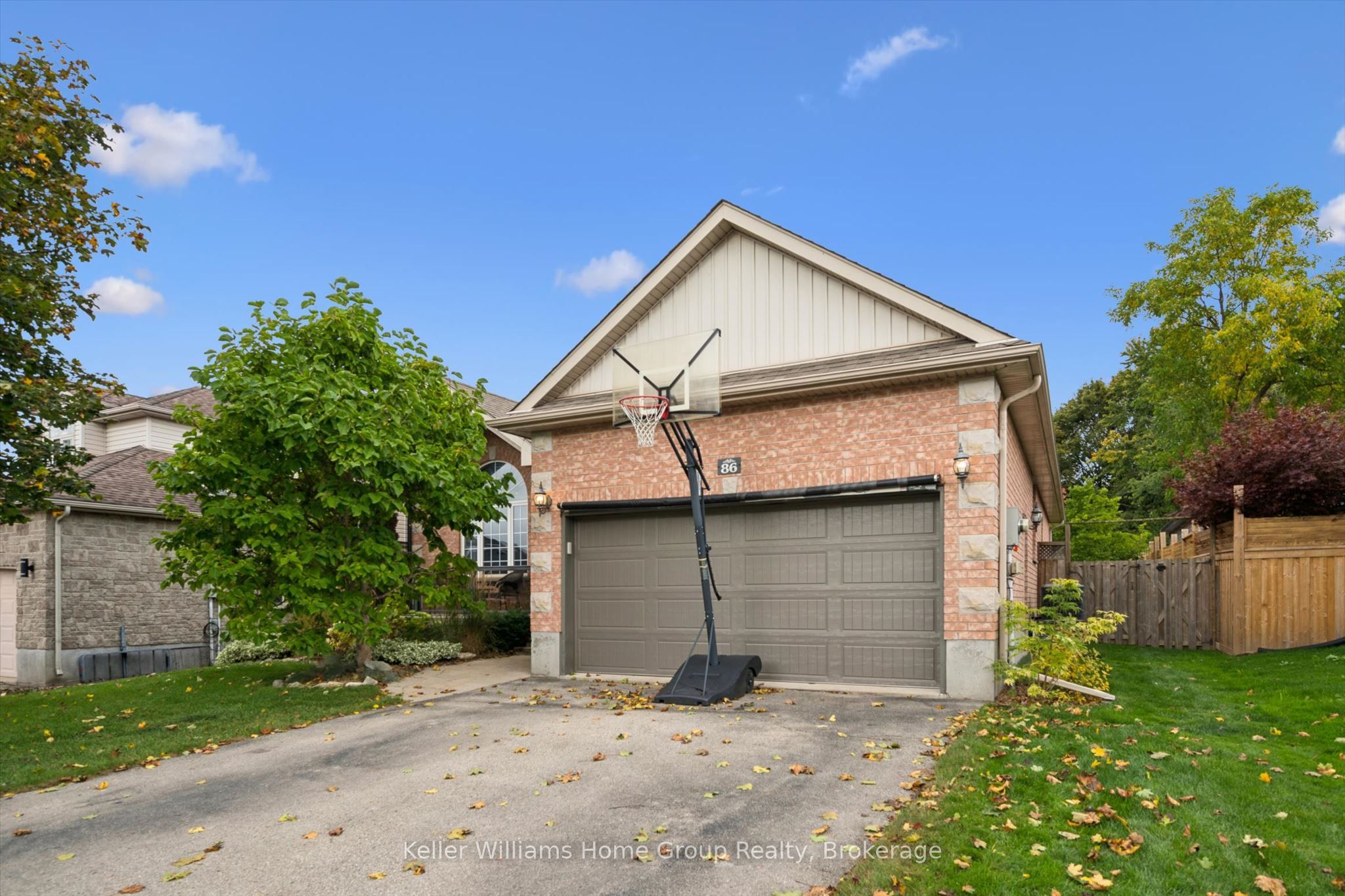 86 York Street E Property Photo 5