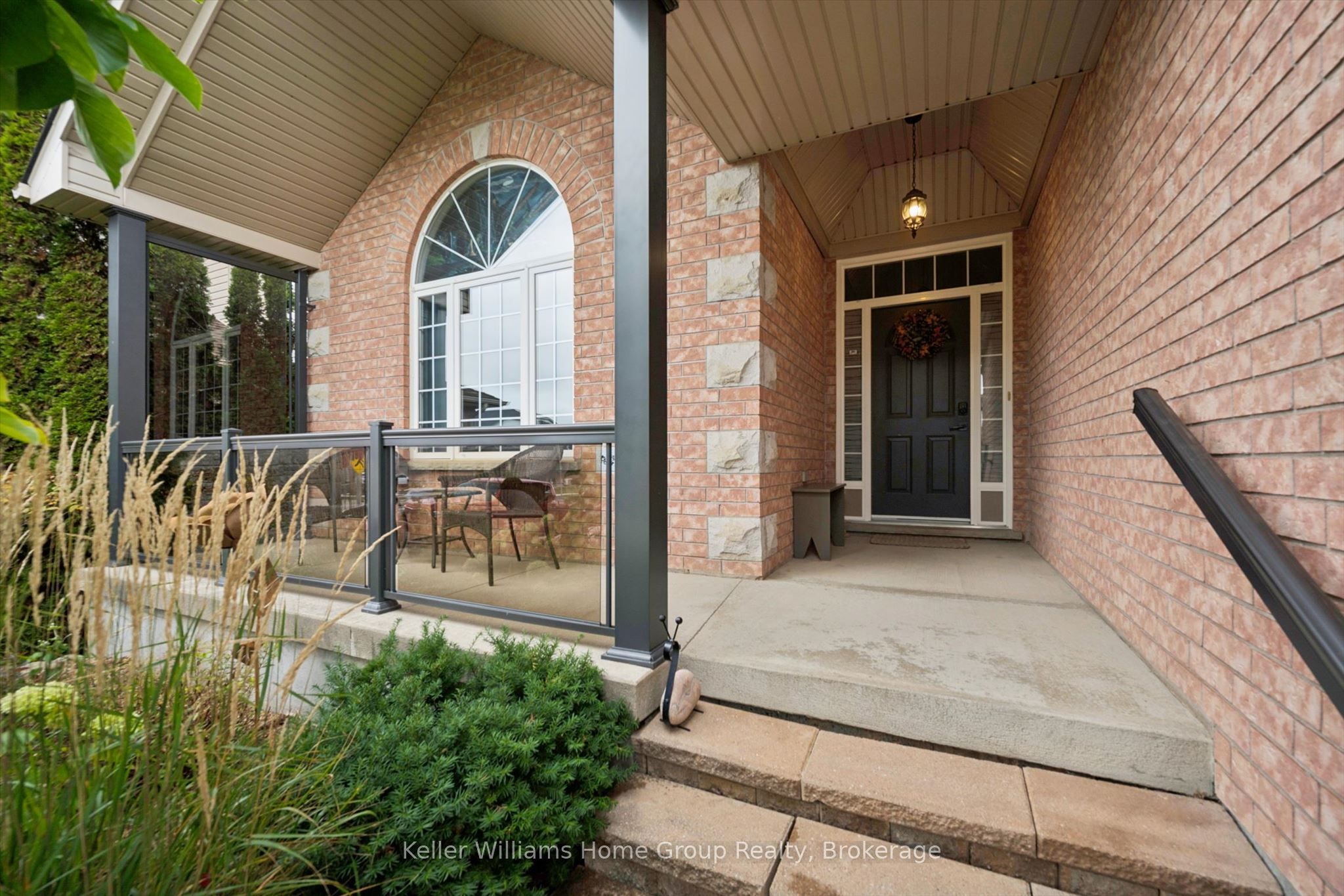 86 York Street E Property Photo 6