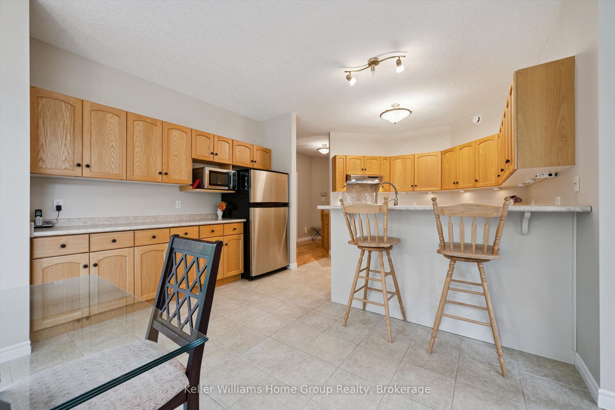 86 York Street E Property Photo 14