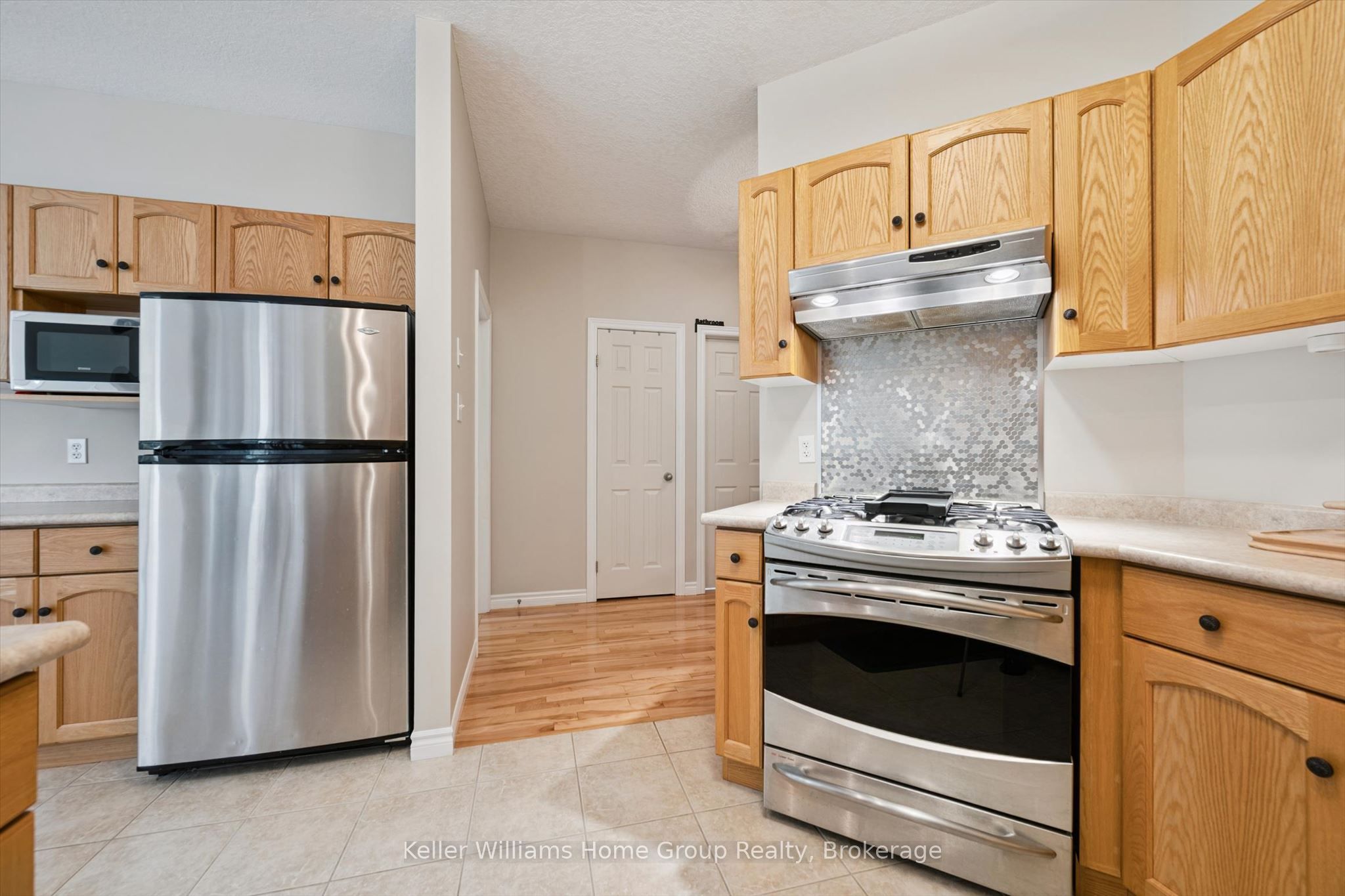 86 York Street E Property Photo 19