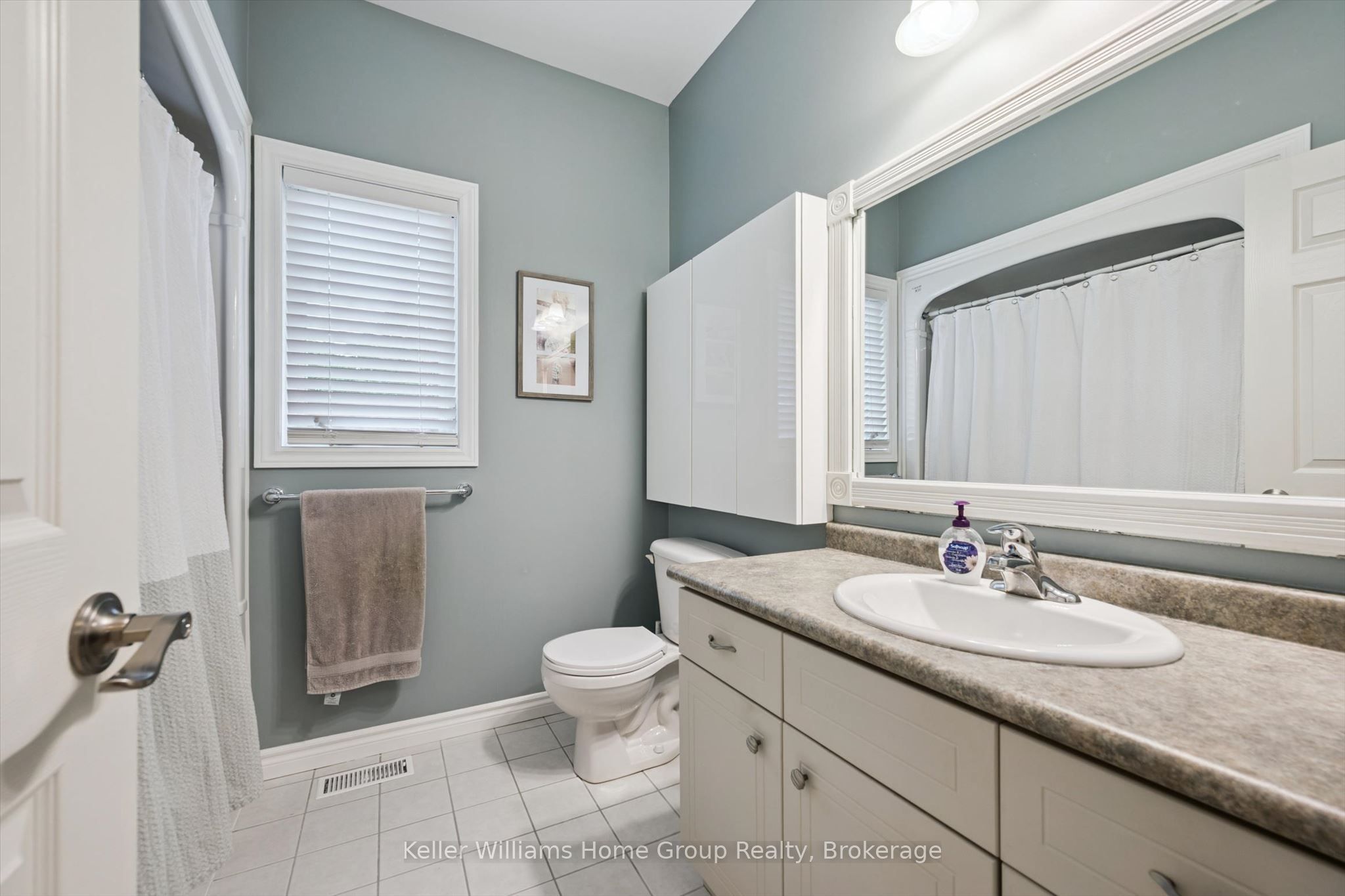 86 York Street E Property Photo 23