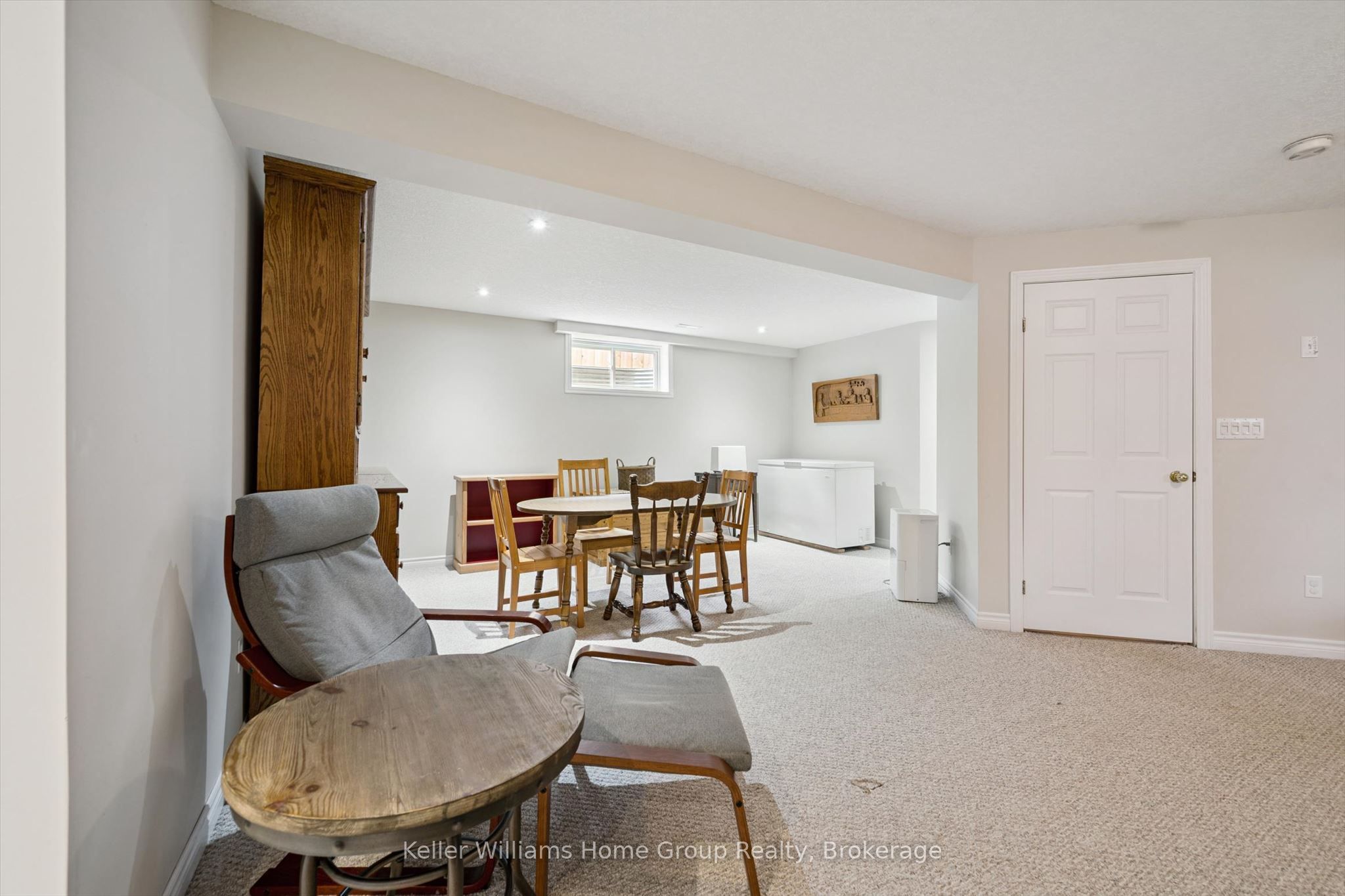 86 York Street E Property Photo 36