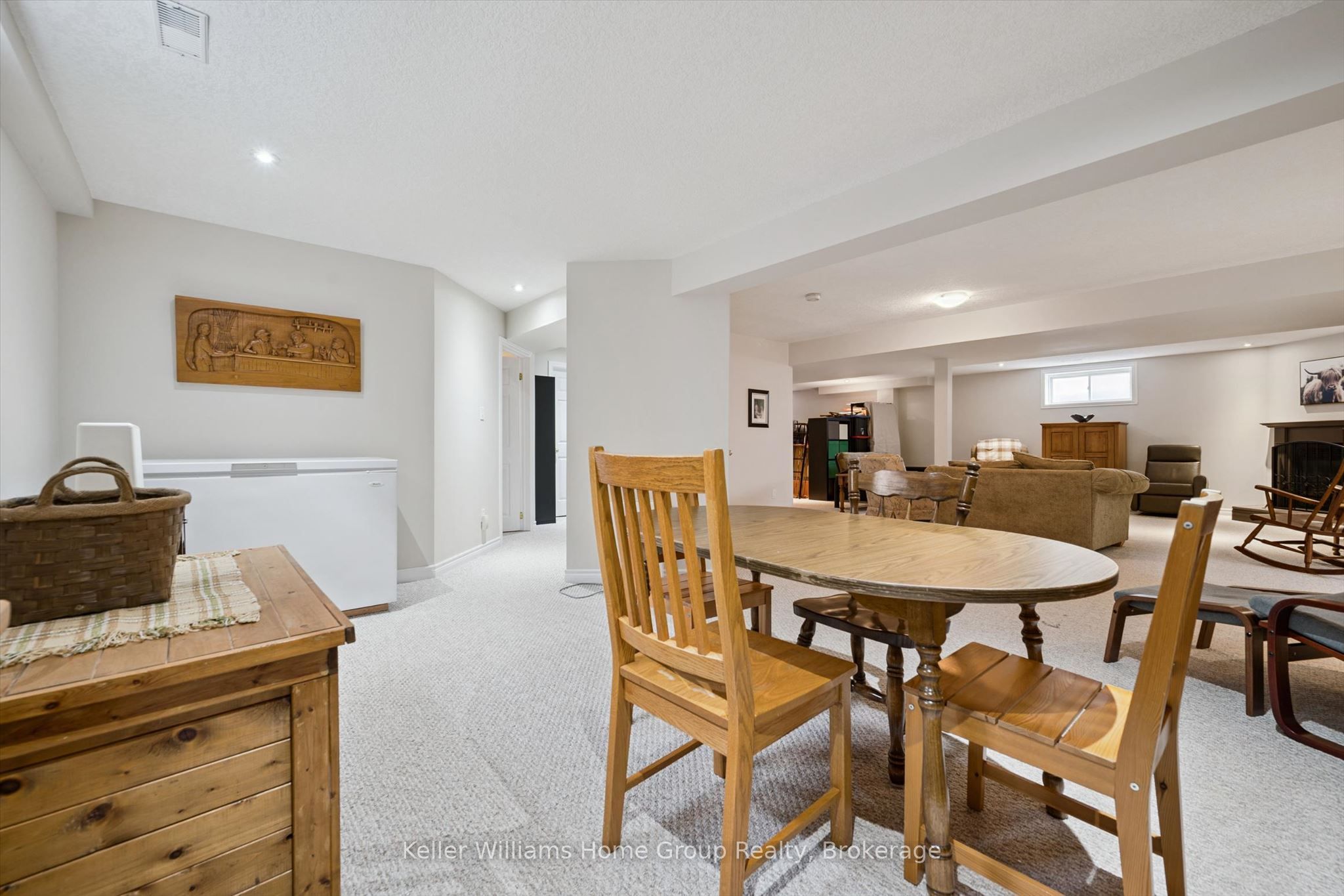 86 York Street E Property Photo 38