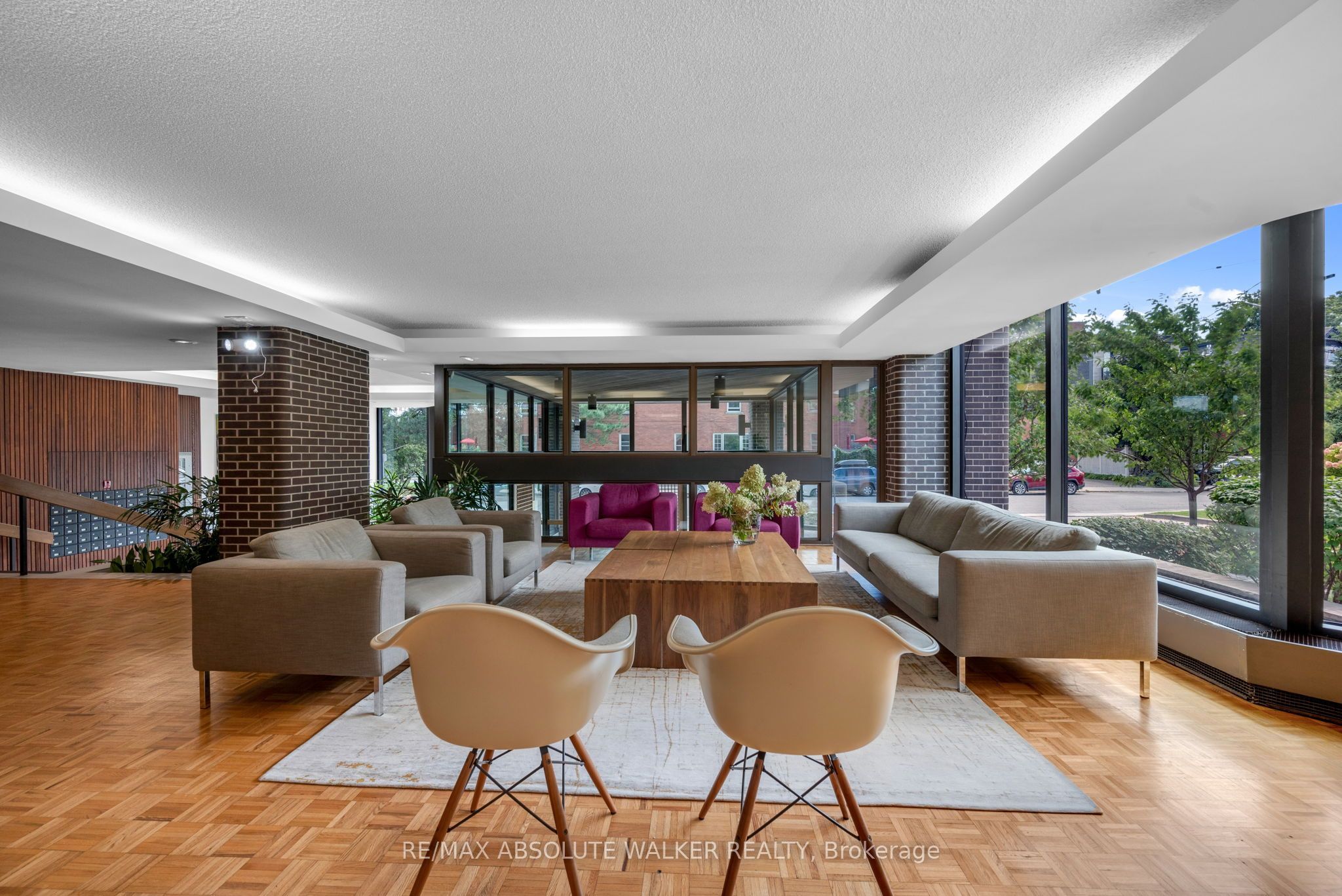 300 Queen Elizabeth Drive 9b Property Photo 2