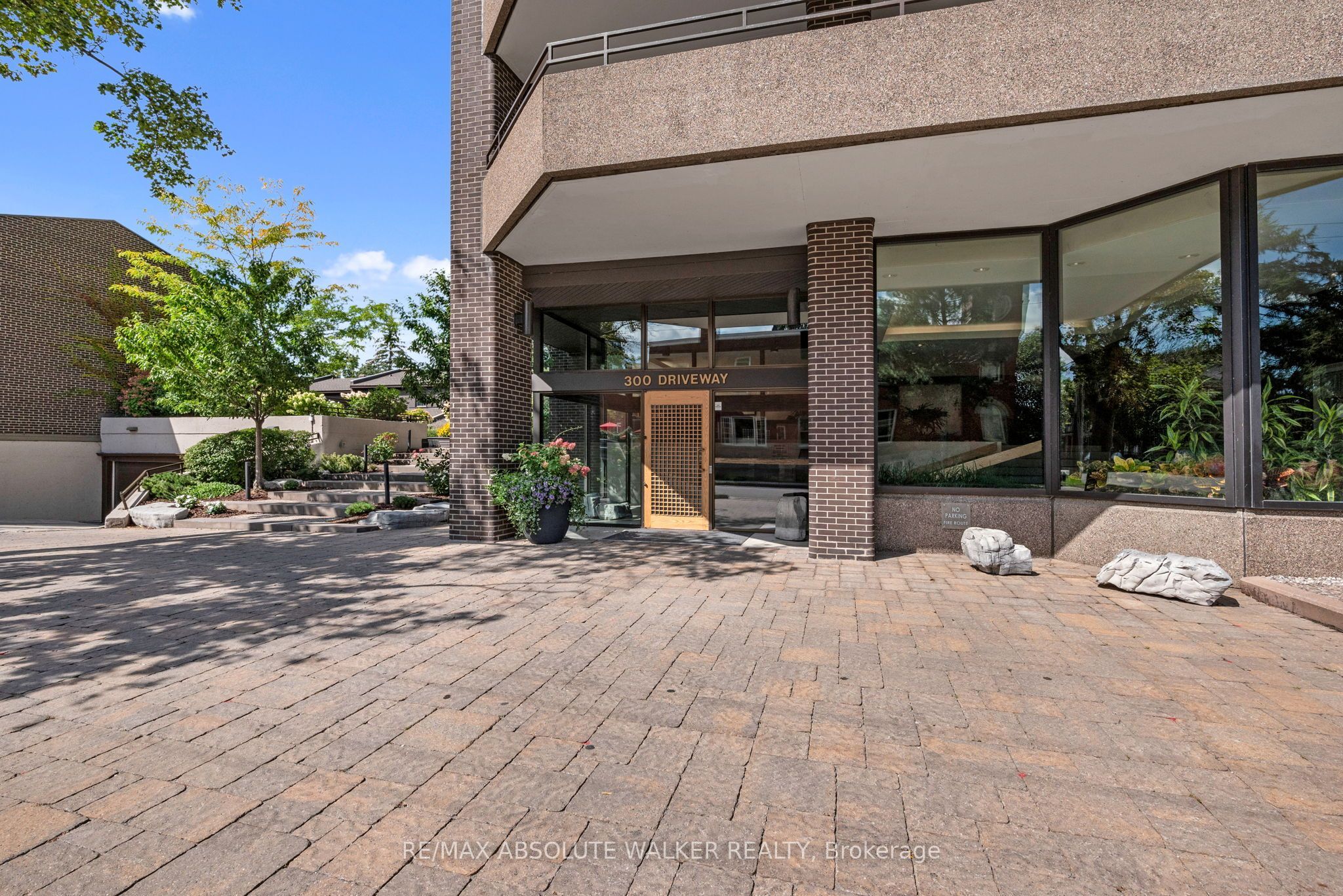 300 Queen Elizabeth Drive 9b Property Photo 7