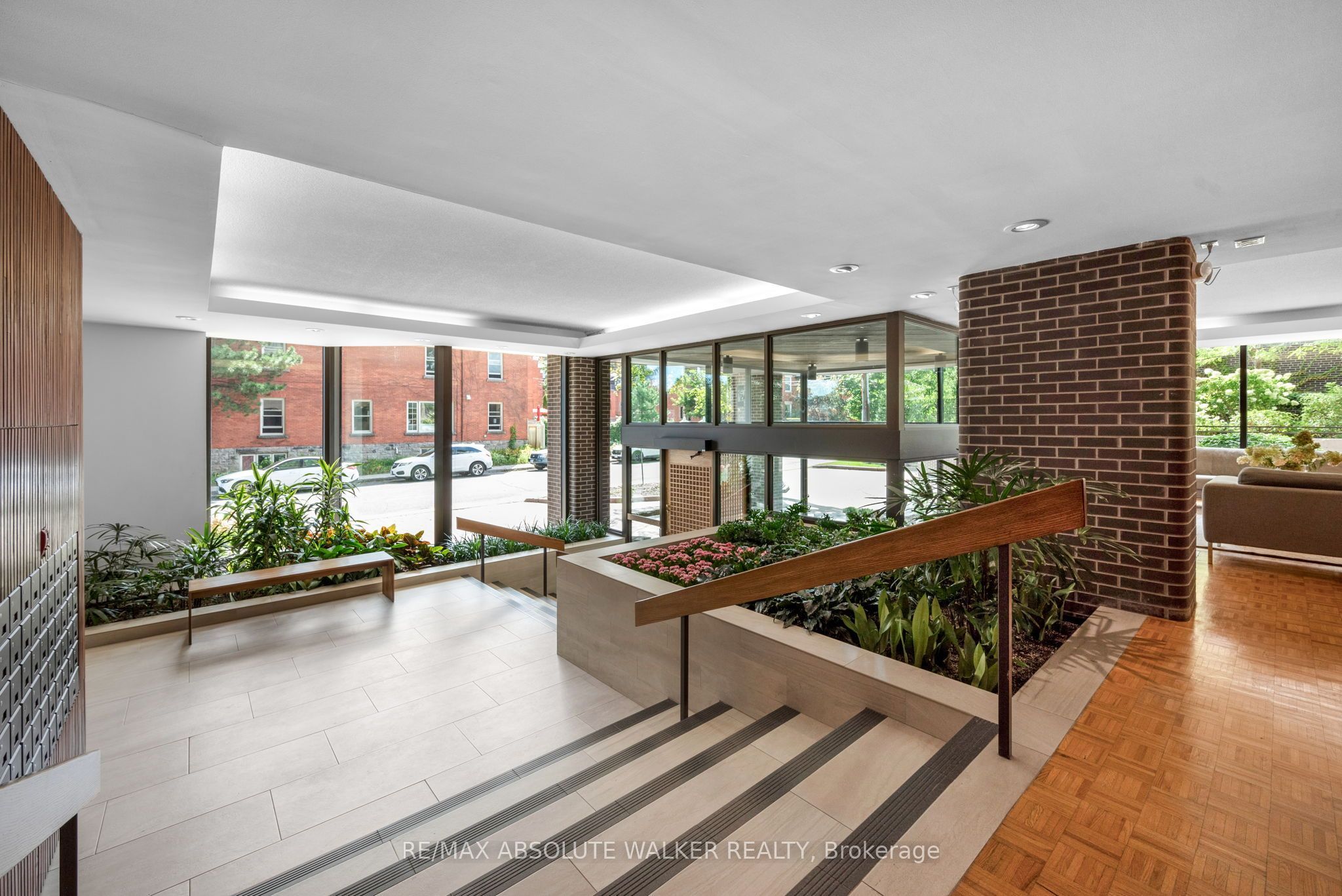 300 Queen Elizabeth Drive 9b Property Photo 9