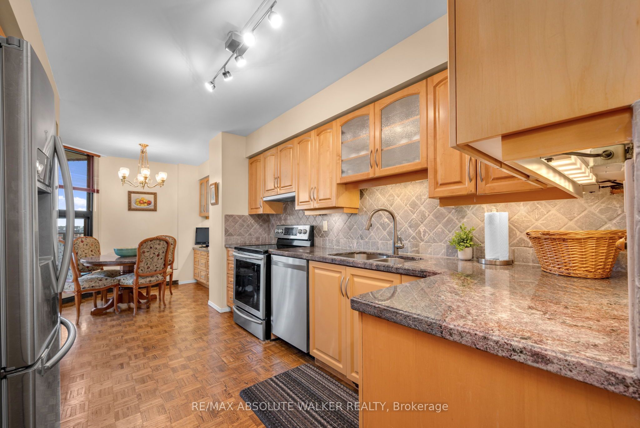 300 Queen Elizabeth Drive 9b Property Photo 19