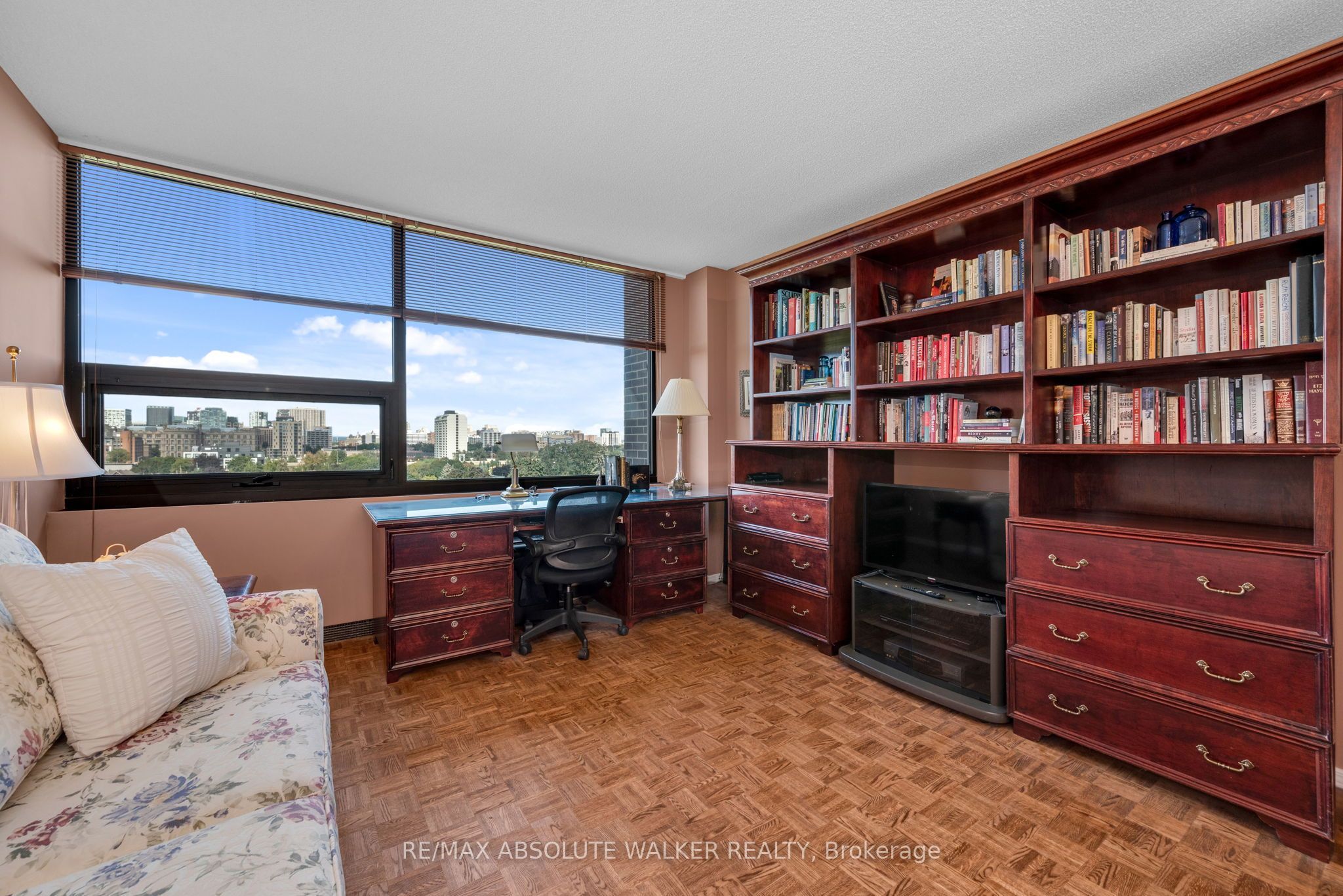 300 Queen Elizabeth Drive 9b Property Photo 38