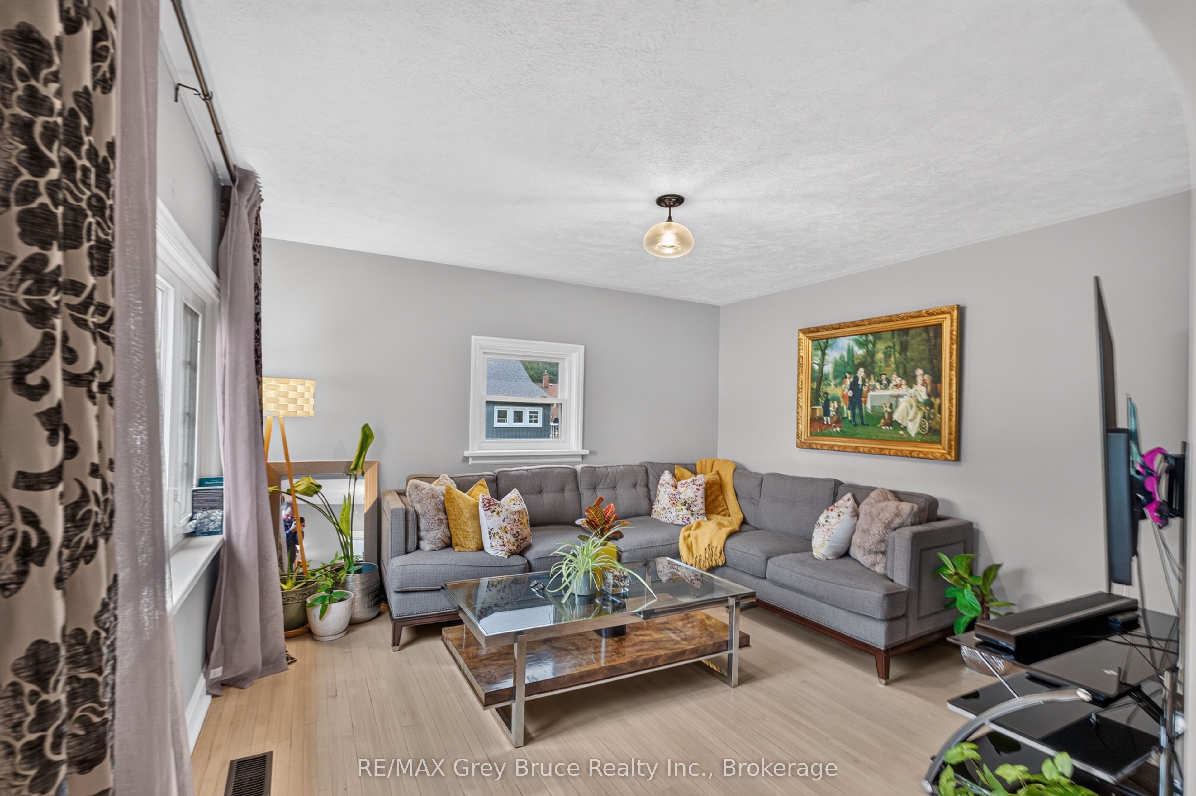 22 Cruickshank Street Property Photo 11