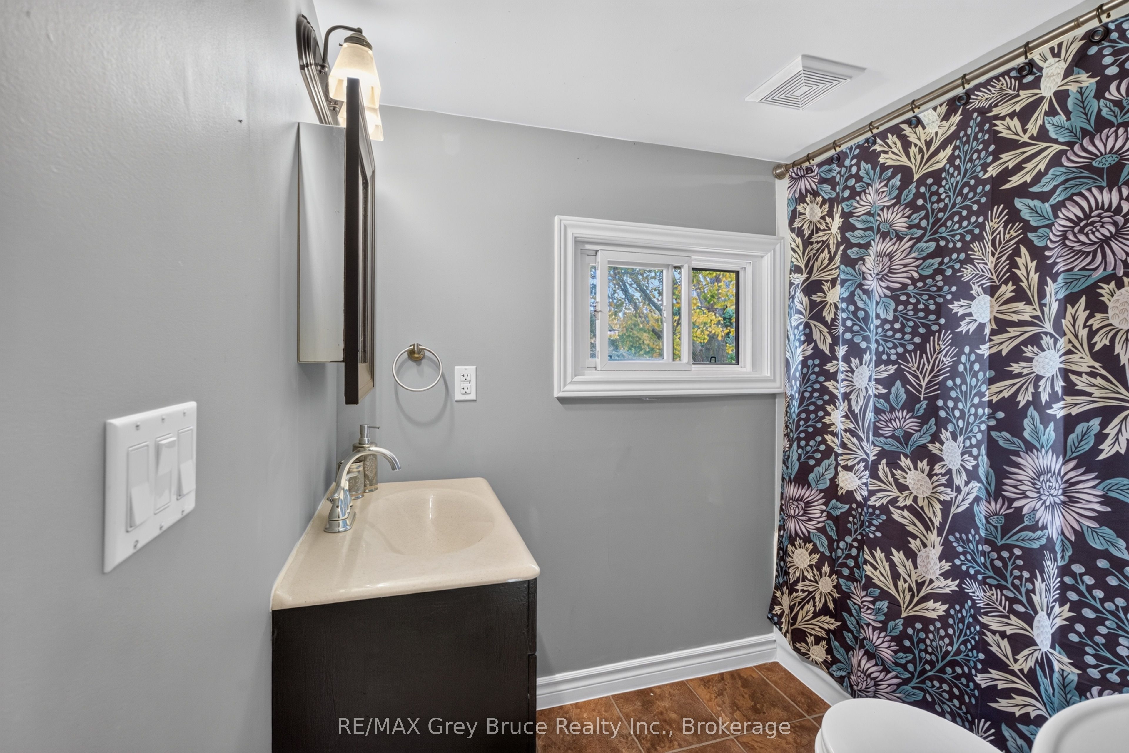 22 Cruickshank Street Property Photo 30