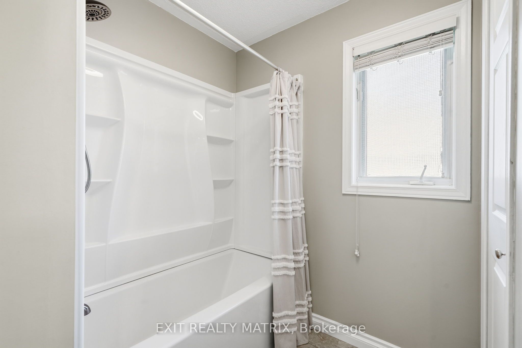 2 Maheu Street Property Photo 18
