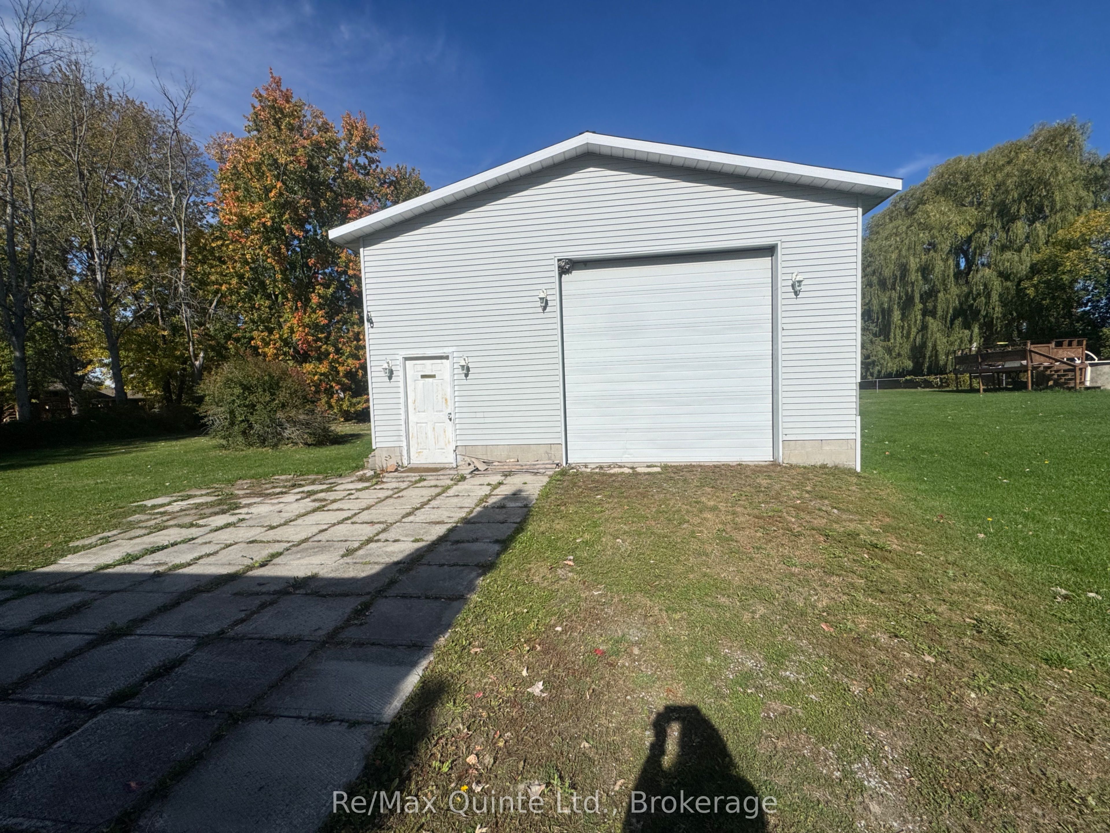 20 Ross Avenue Property Photo 5