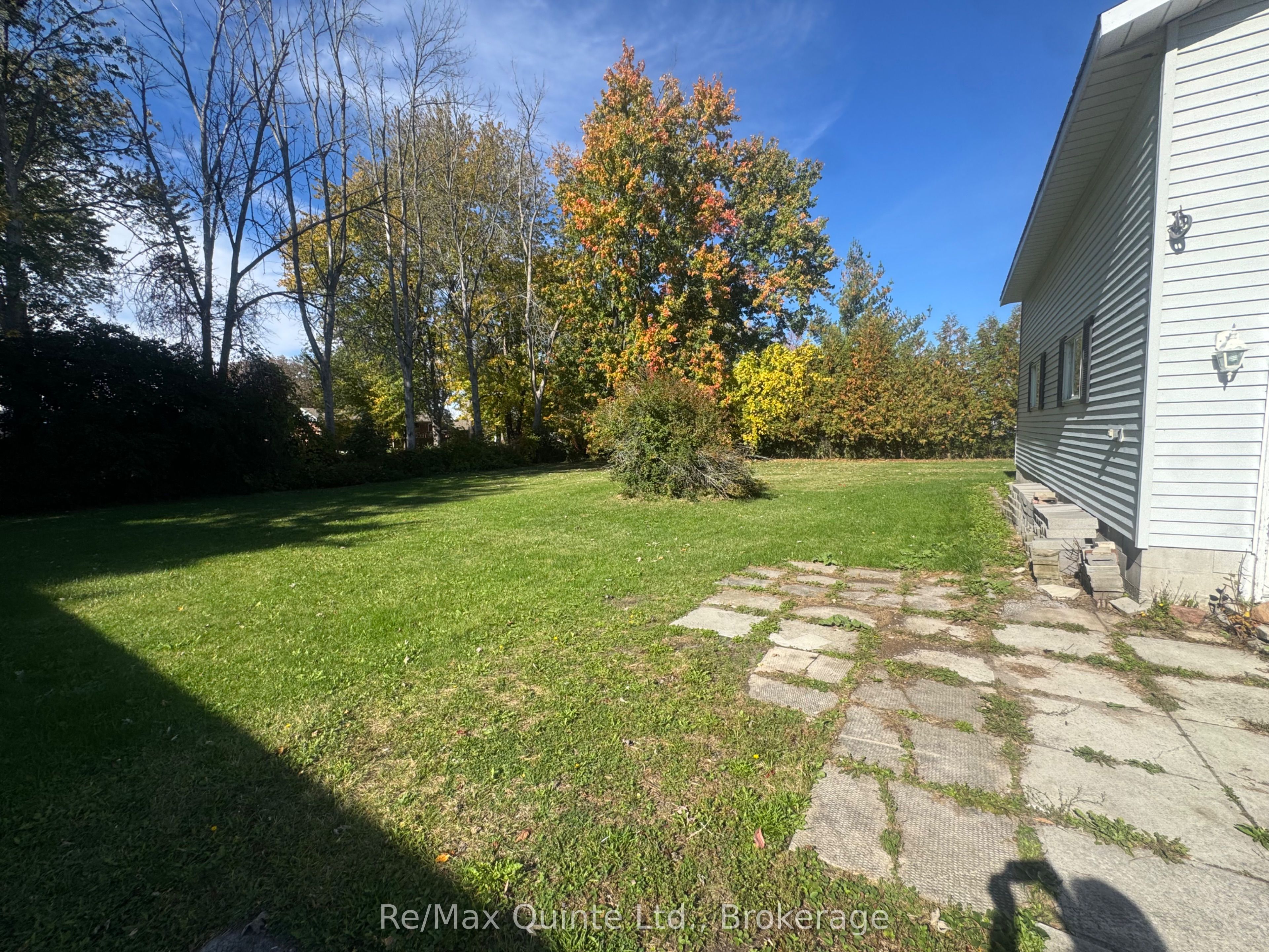 20 Ross Avenue Property Photo 6