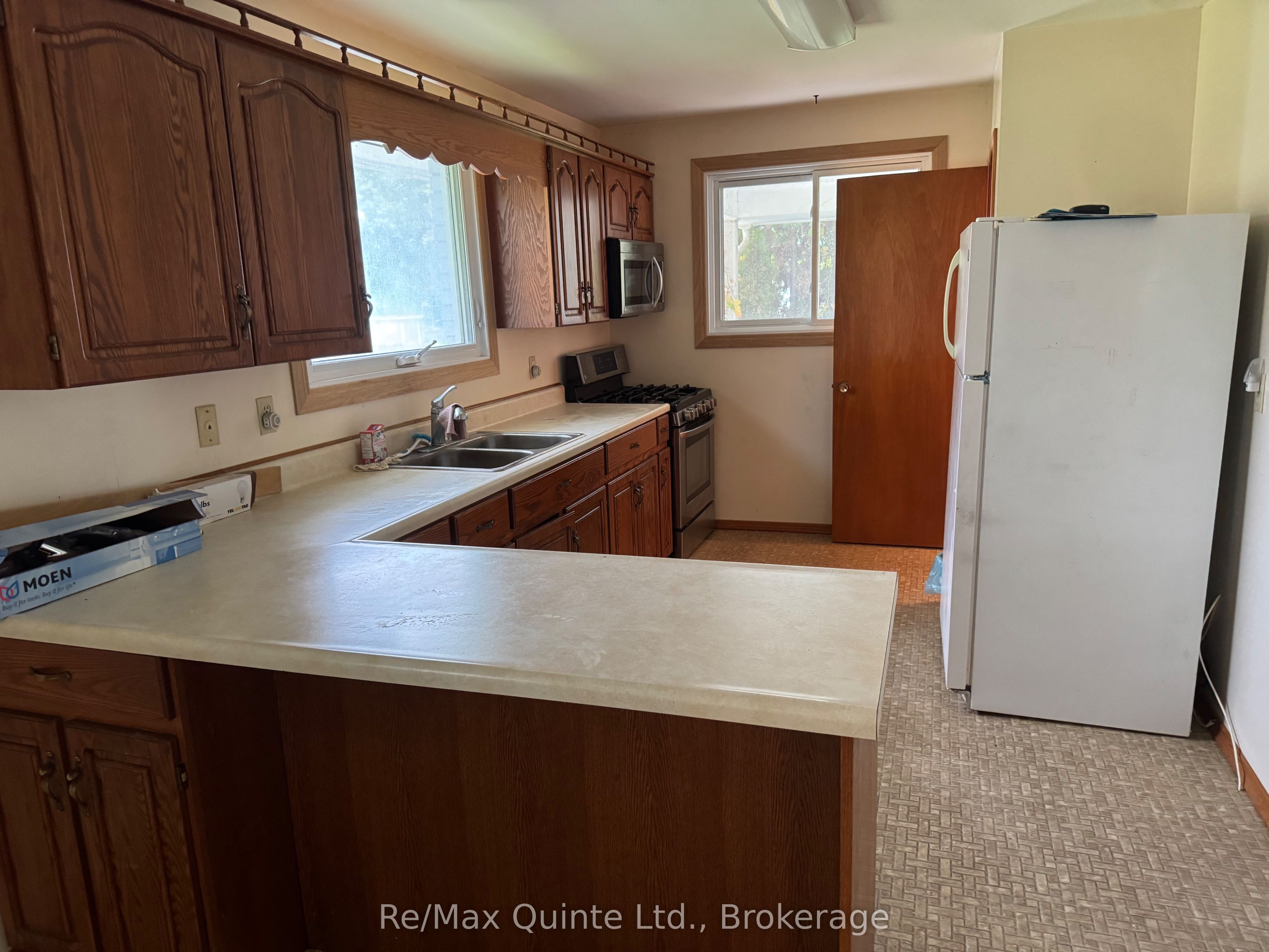 20 Ross Avenue Property Photo 9