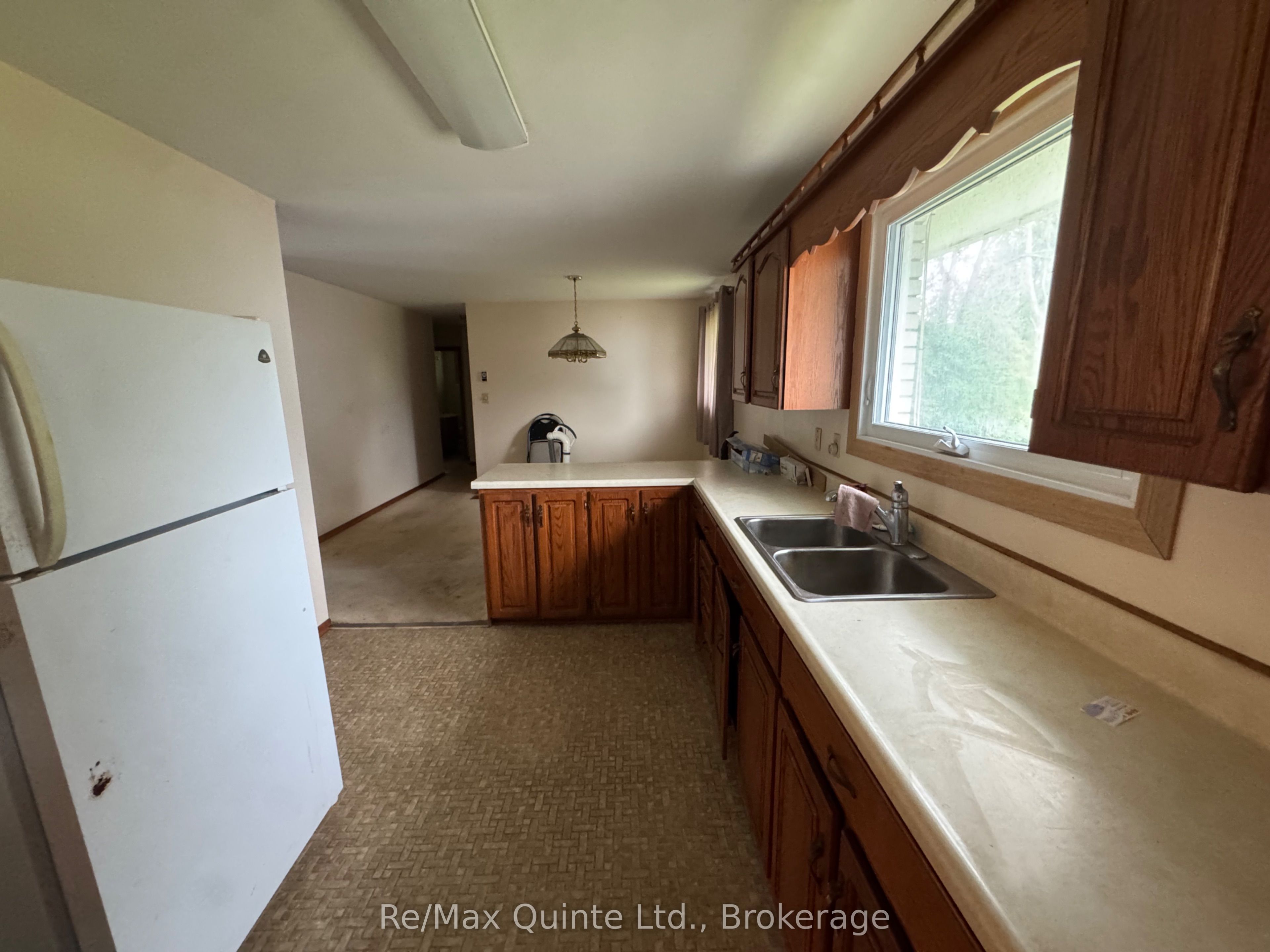 20 Ross Avenue Property Photo 11