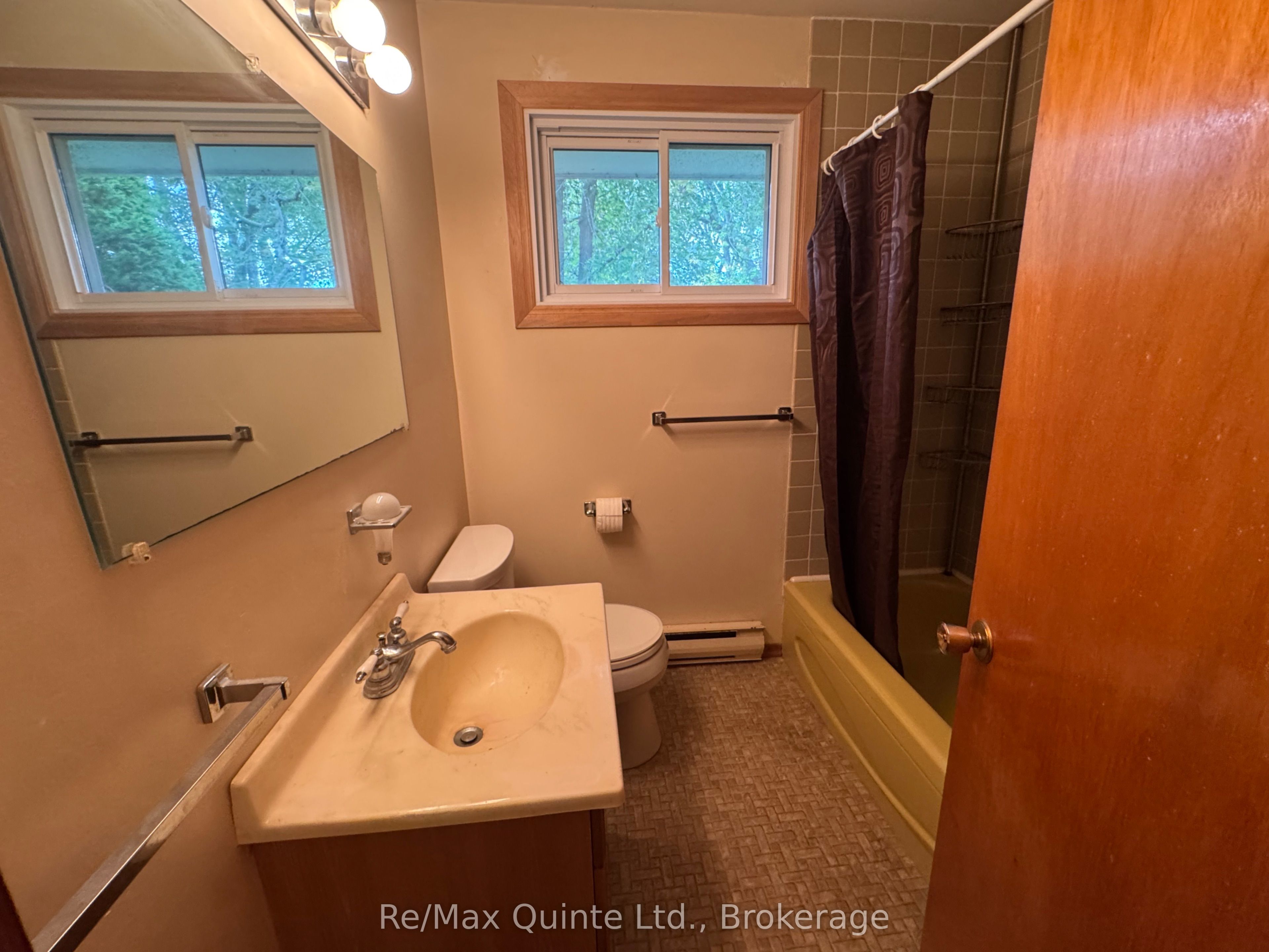 20 Ross Avenue Property Photo 17