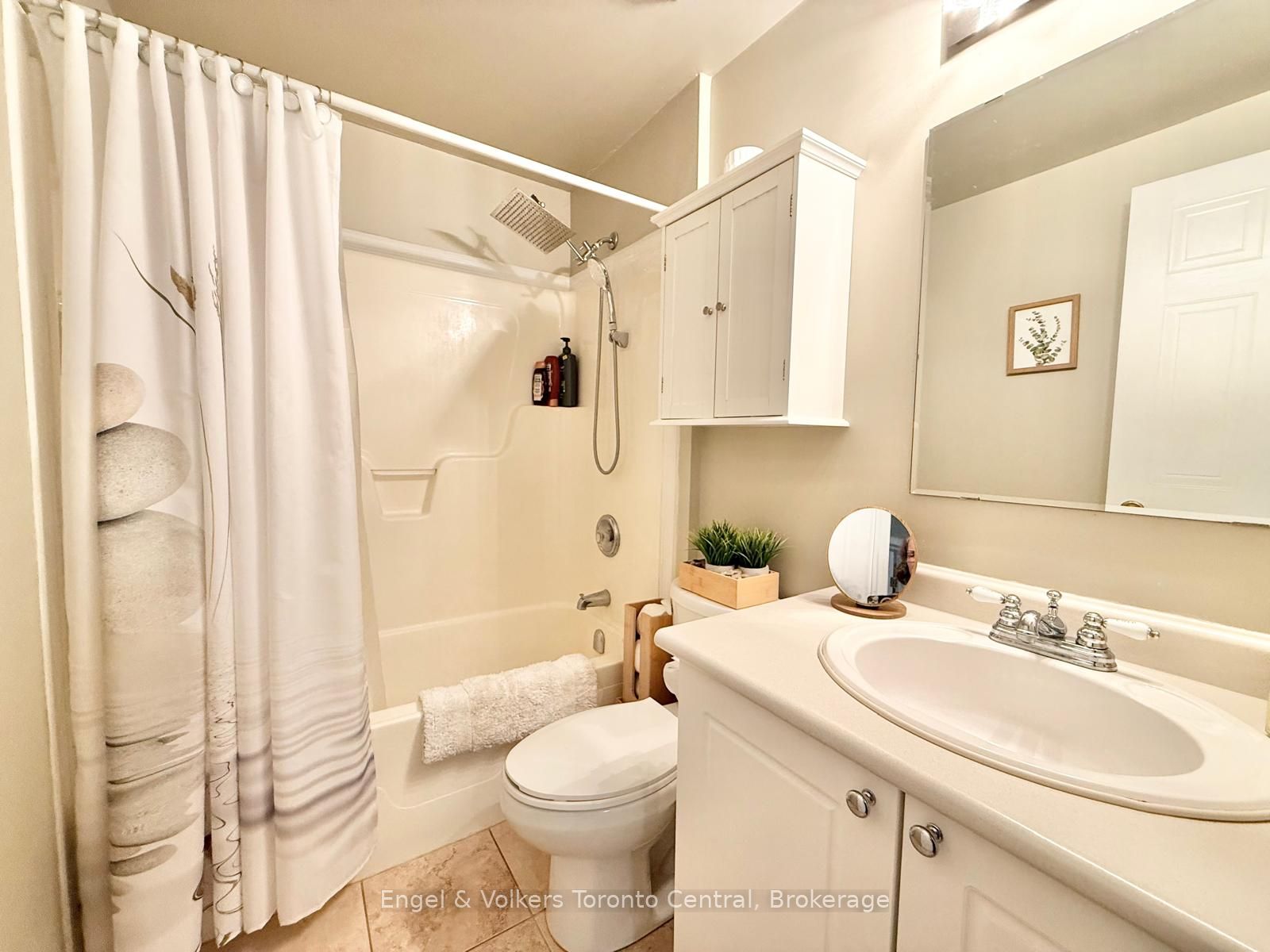920 Edinburgh Road S 9 Property Photo 22