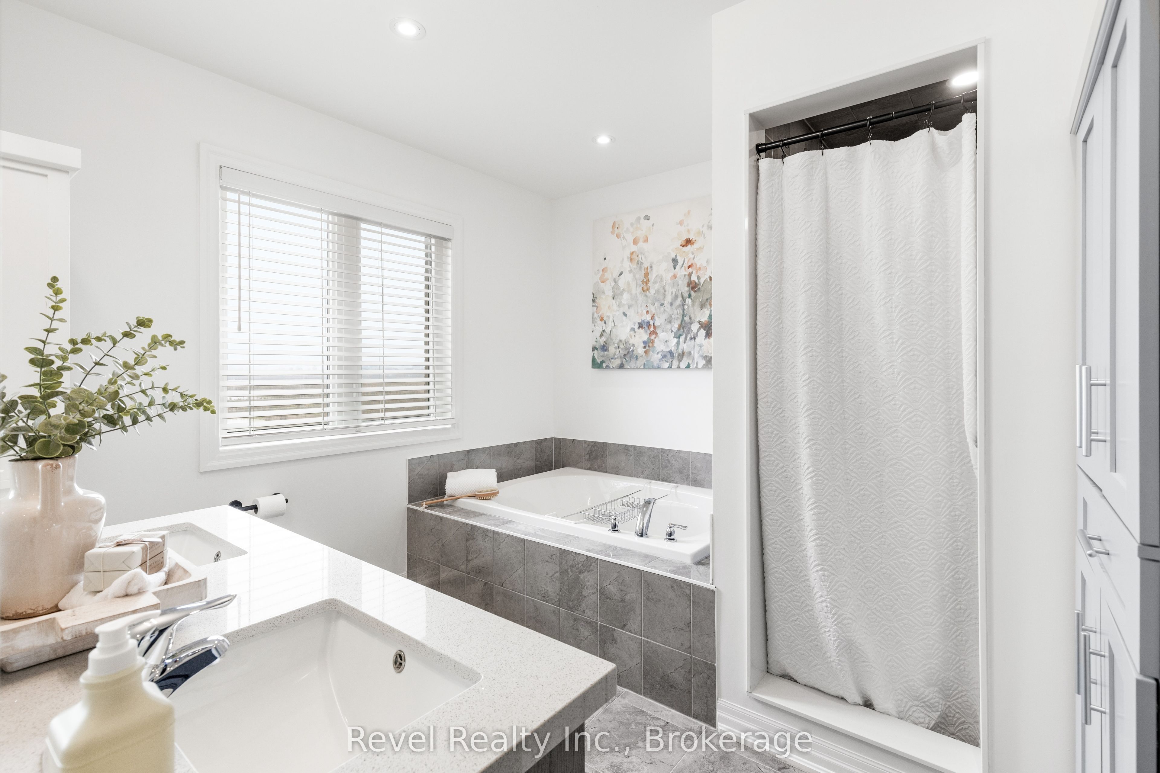 3 Bakogeorge Street Property Photo 27