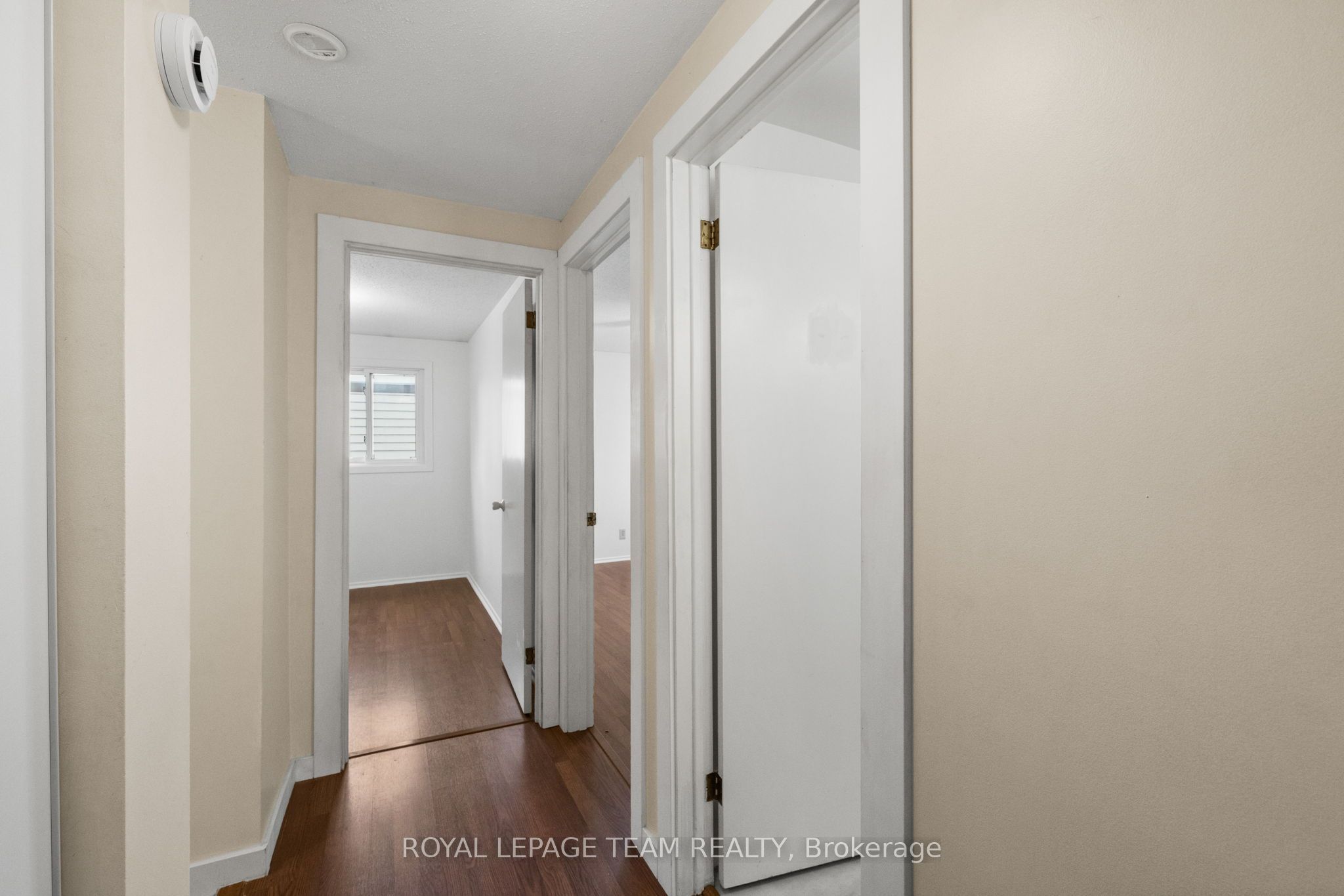 73 Foxfield Drive E Property Photo 23