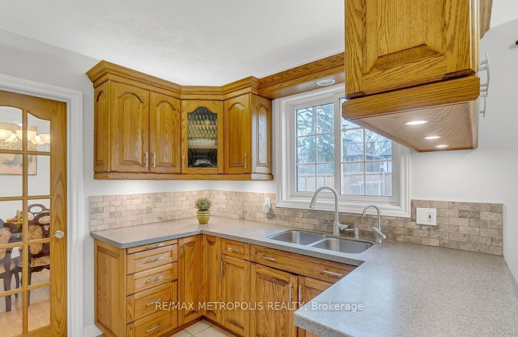 100 Warren Road Property Photo 10
