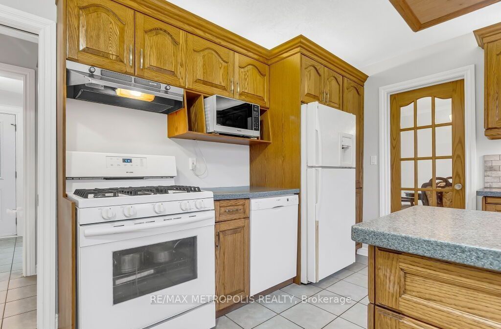 100 Warren Road Property Photo 11