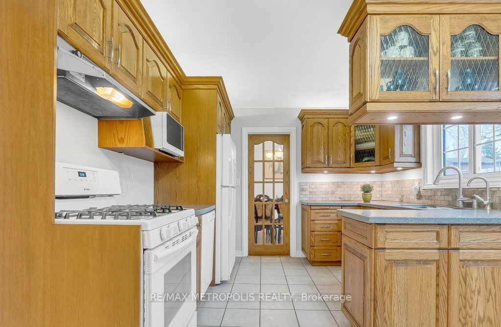 100 Warren Road Property Photo 12