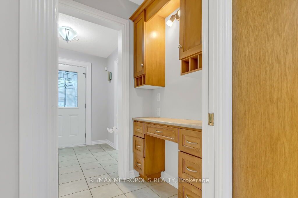 100 Warren Road Property Photo 13