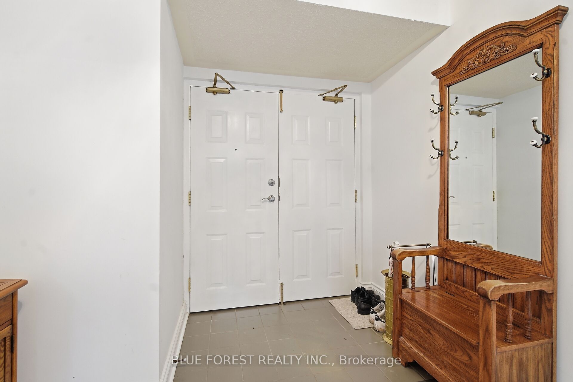 7 Picton Street 501 Property Photo 4