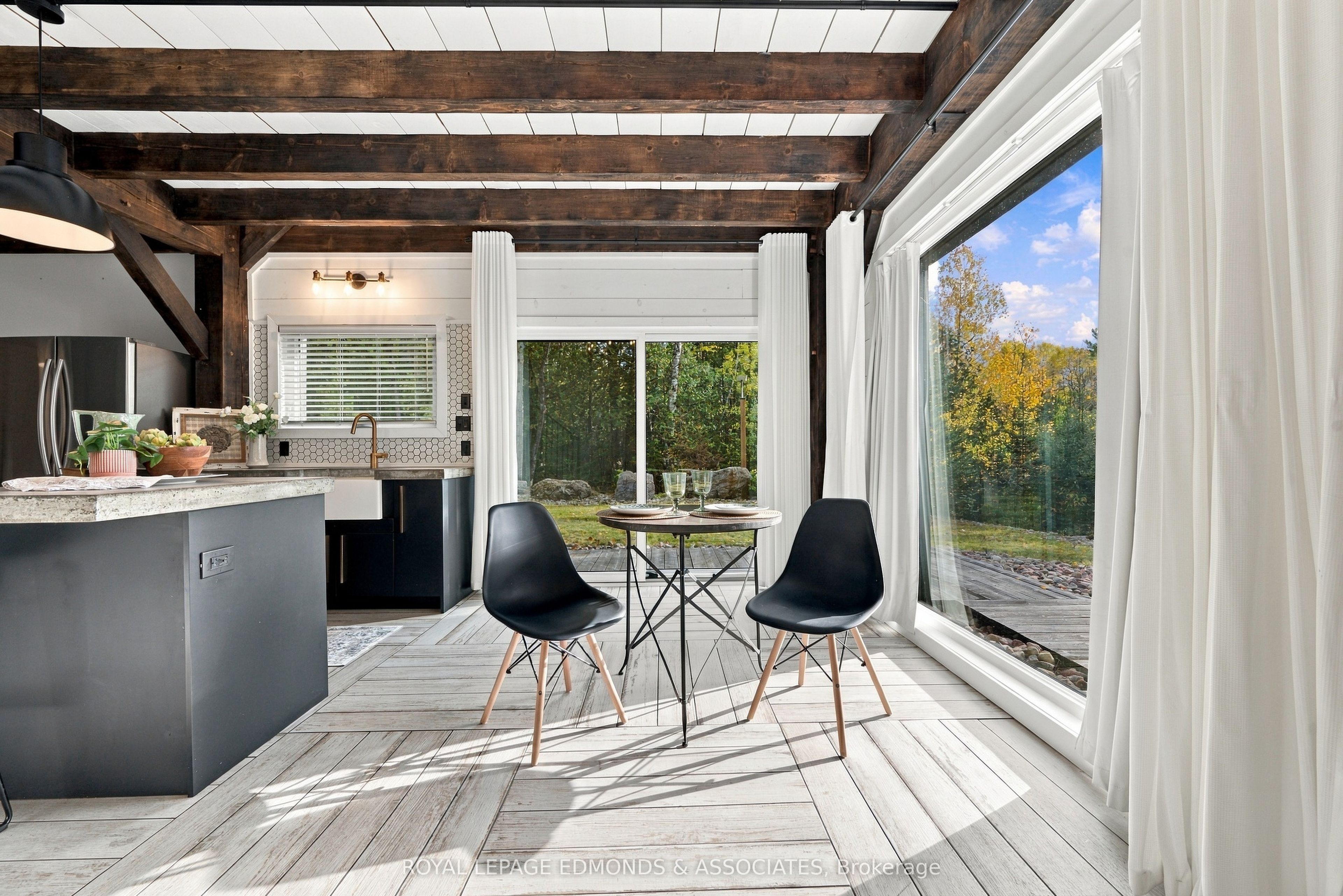 1082 Rapid Road Property Photo 8