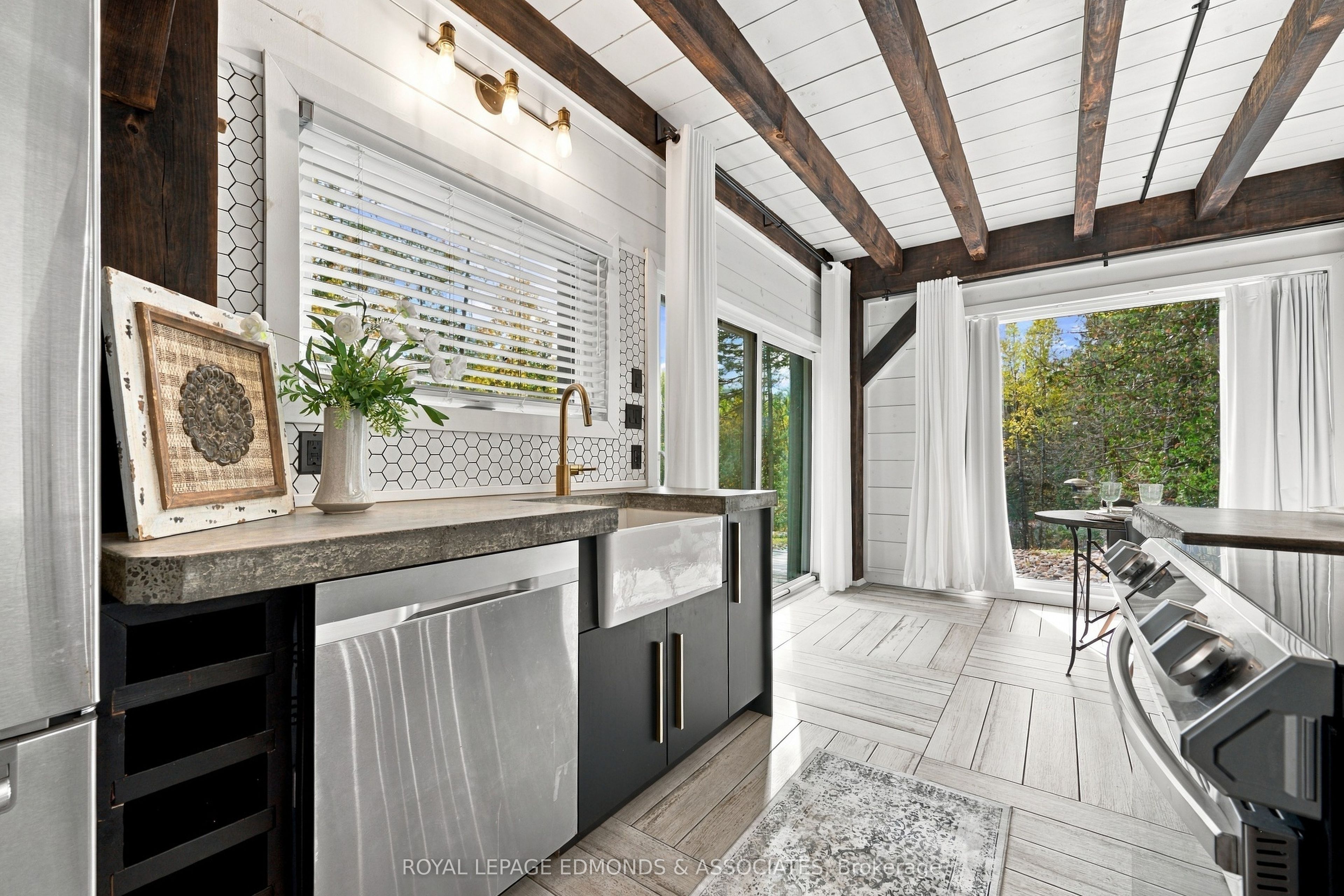1082 Rapid Road Property Photo 17