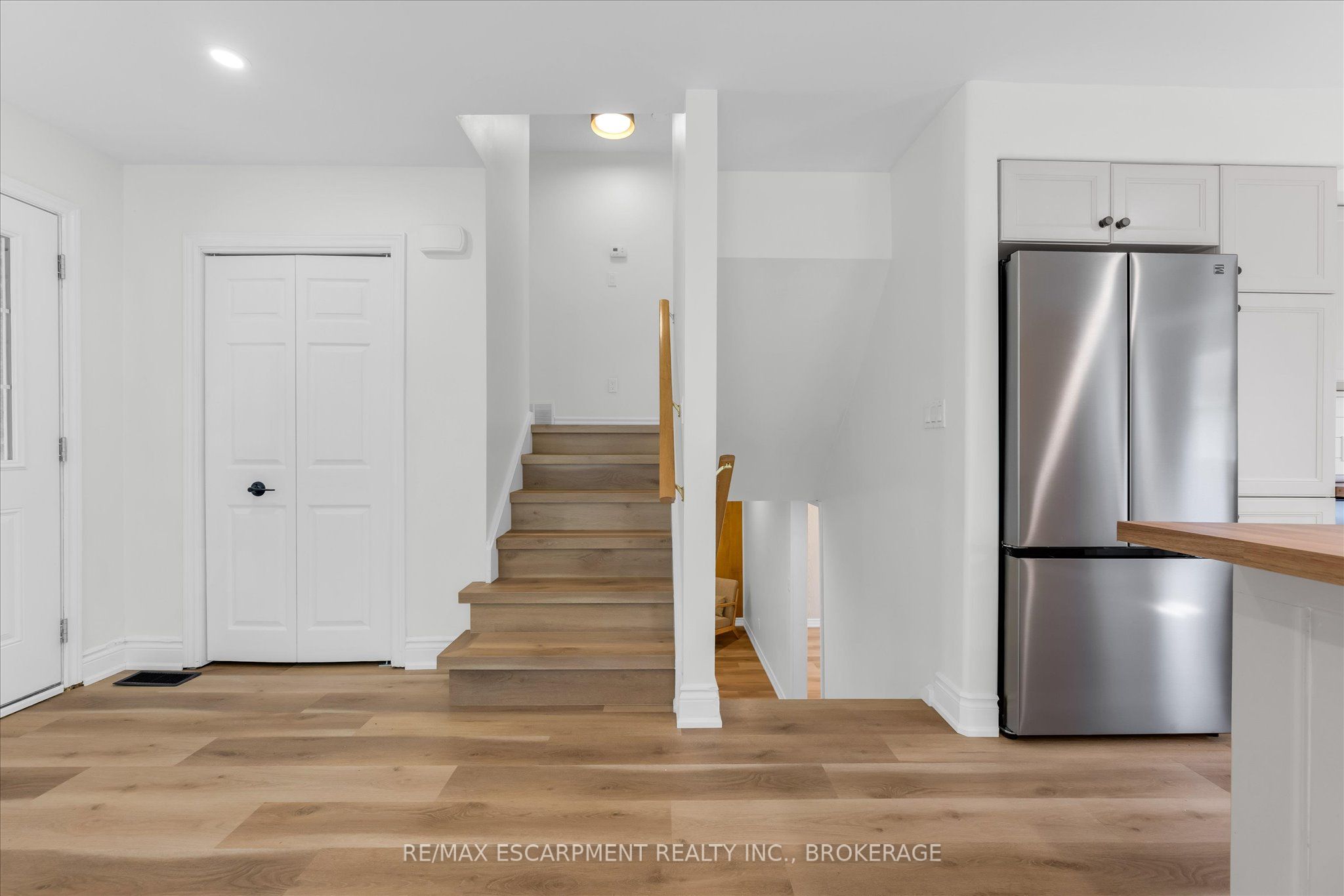 49 Grove Avenue Property Photo 12