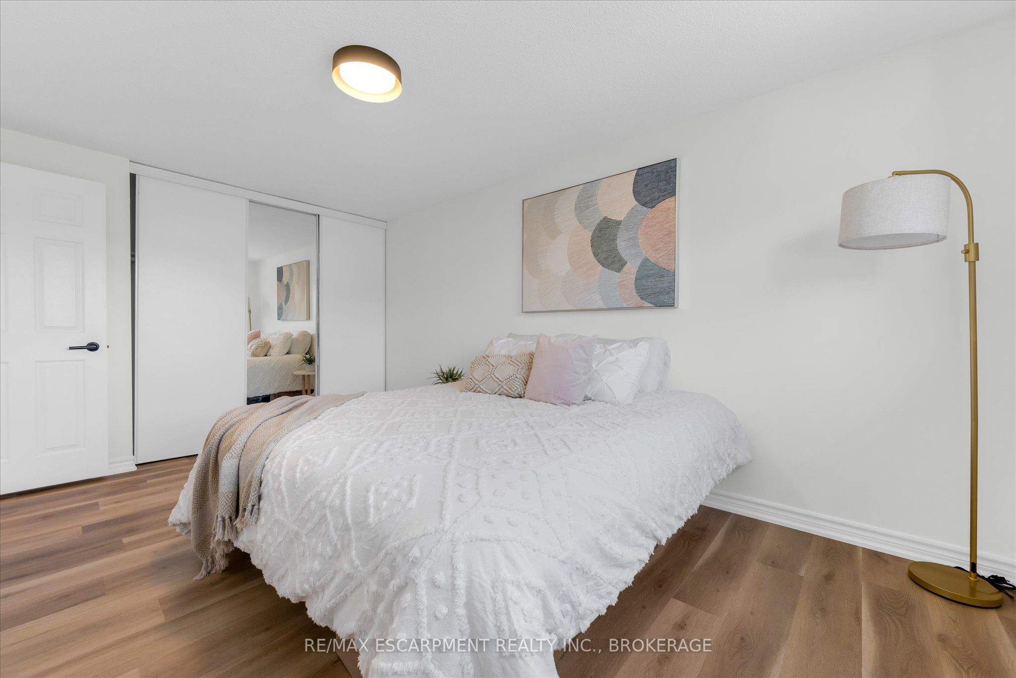 49 Grove Avenue Property Photo 14