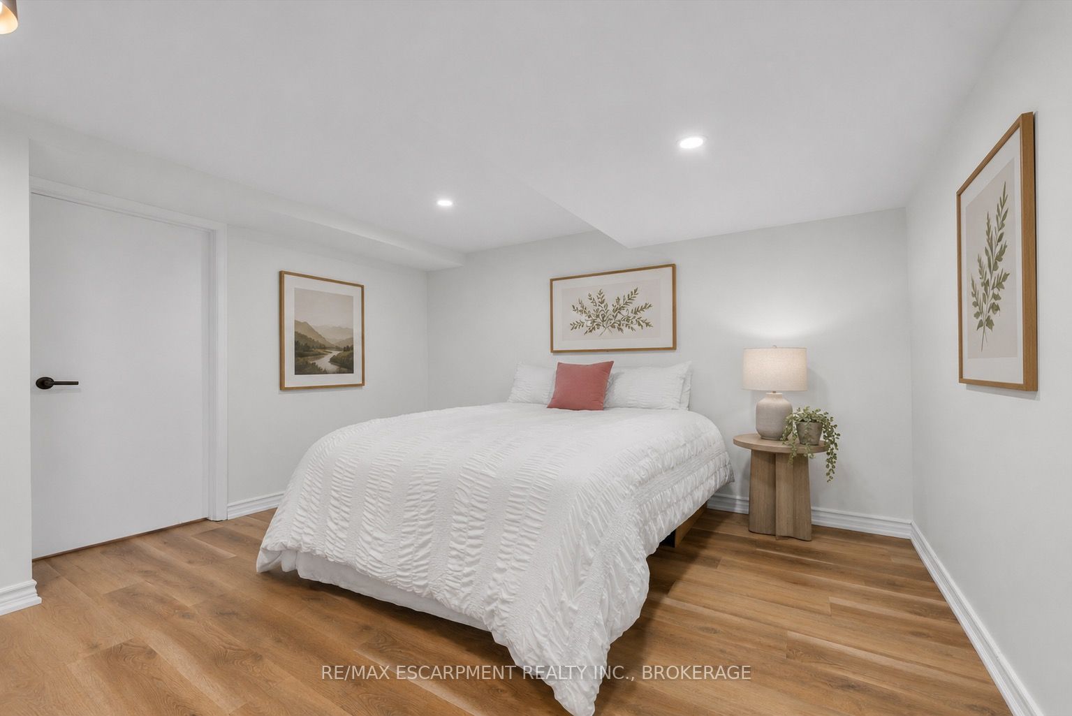49 Grove Avenue Property Photo 29