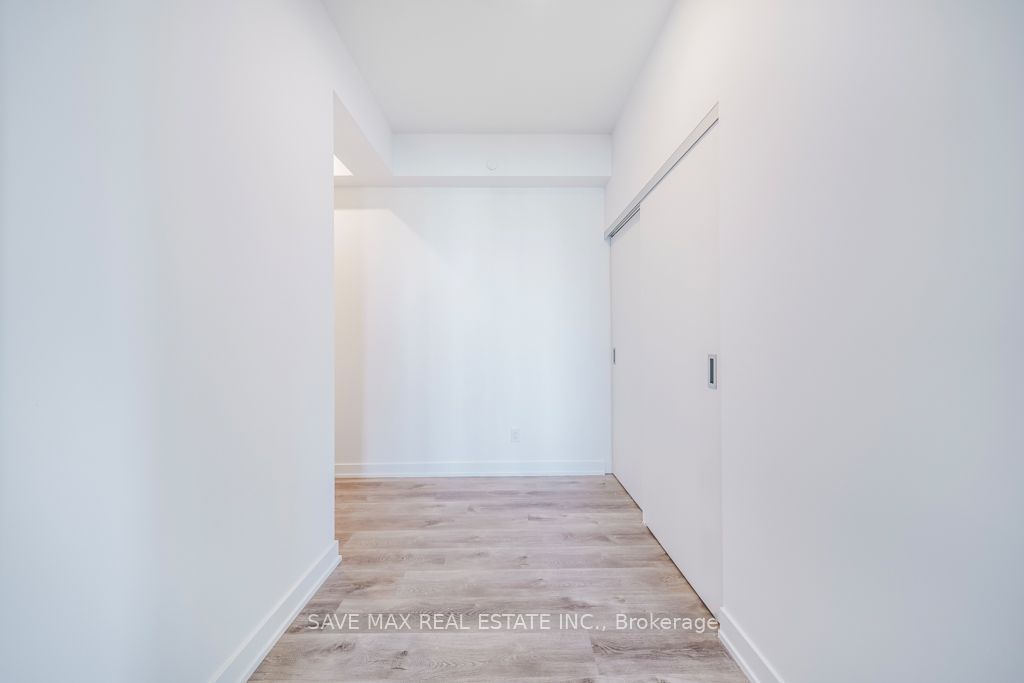 91 John Street N 1408 Property Photo 17