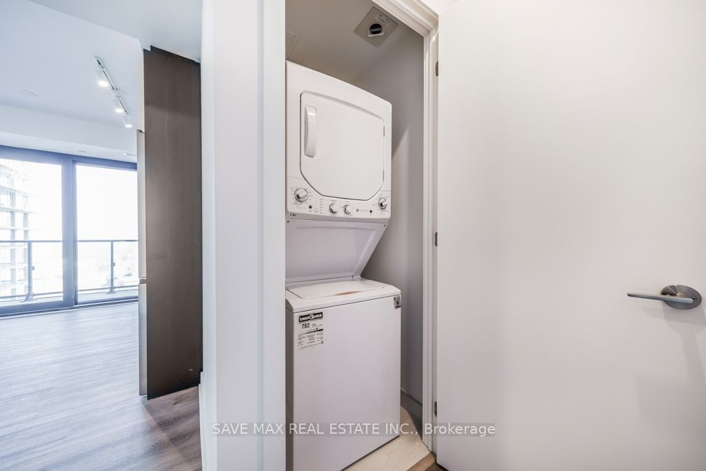91 John Street N 1408 Property Photo 39