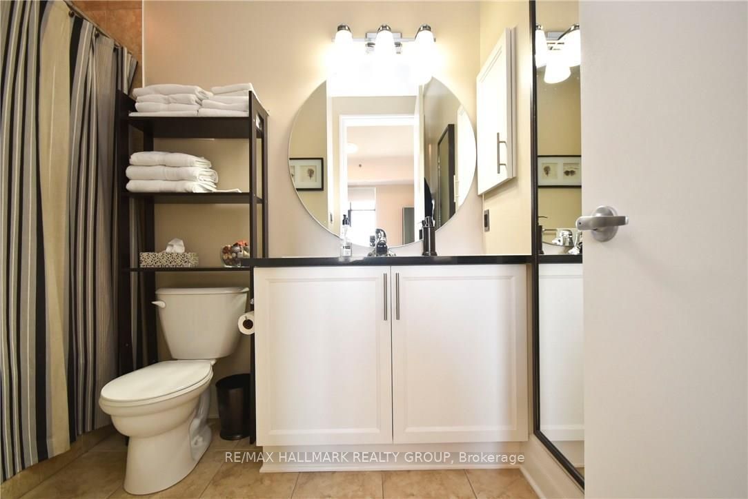 808 Bronson Avenue 408 Property Photo 16