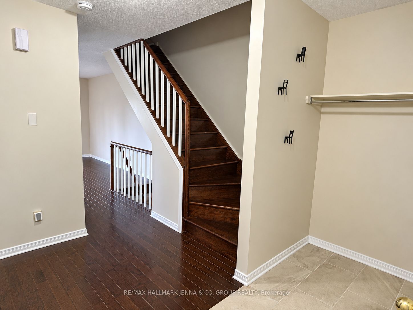 1409 Caravel Crescent Property Photo 4