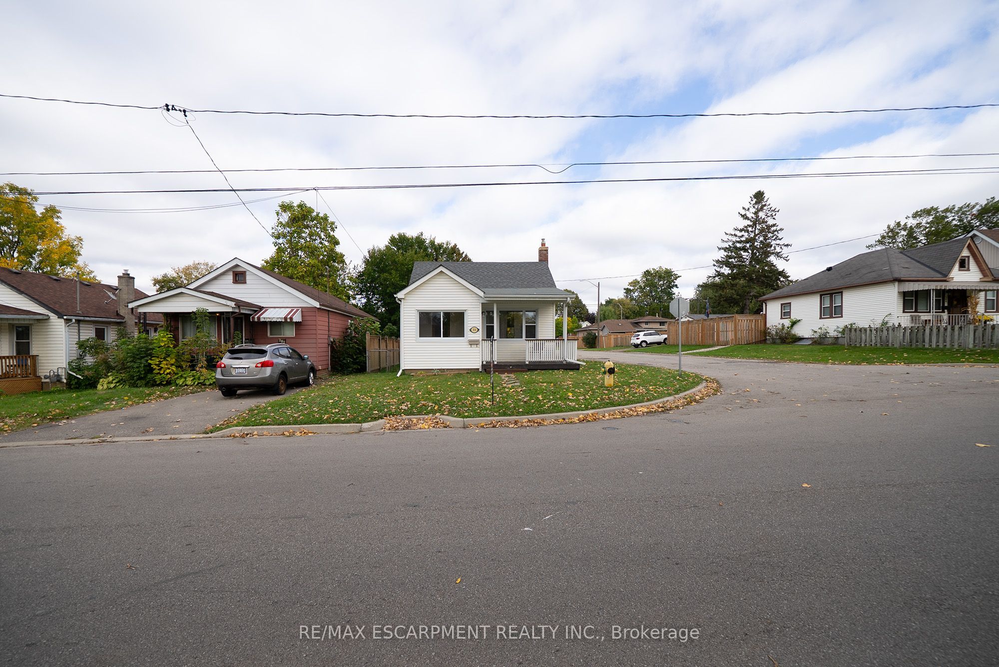 364 Wellington Street Property Photo 2